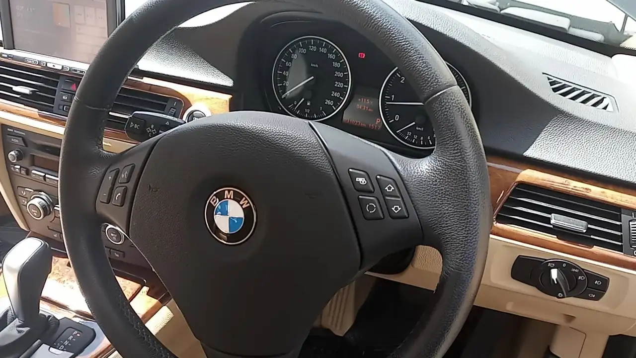 BMW 3 Series снимка BMW 3 Series