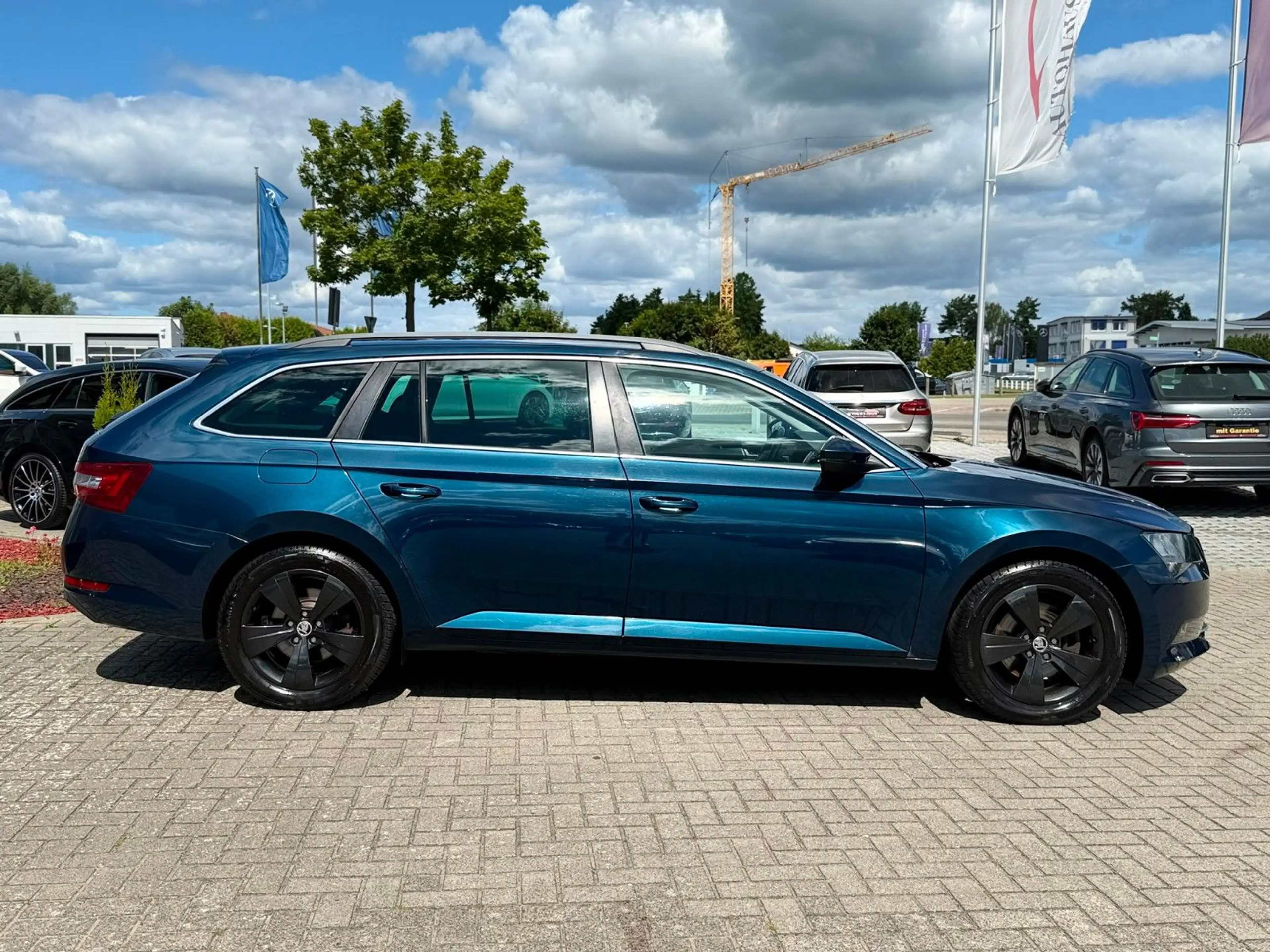 Skoda Superb Combi 2.0 TDI"Ambition"DAB RADIO"TEMPOMAT — photo 9