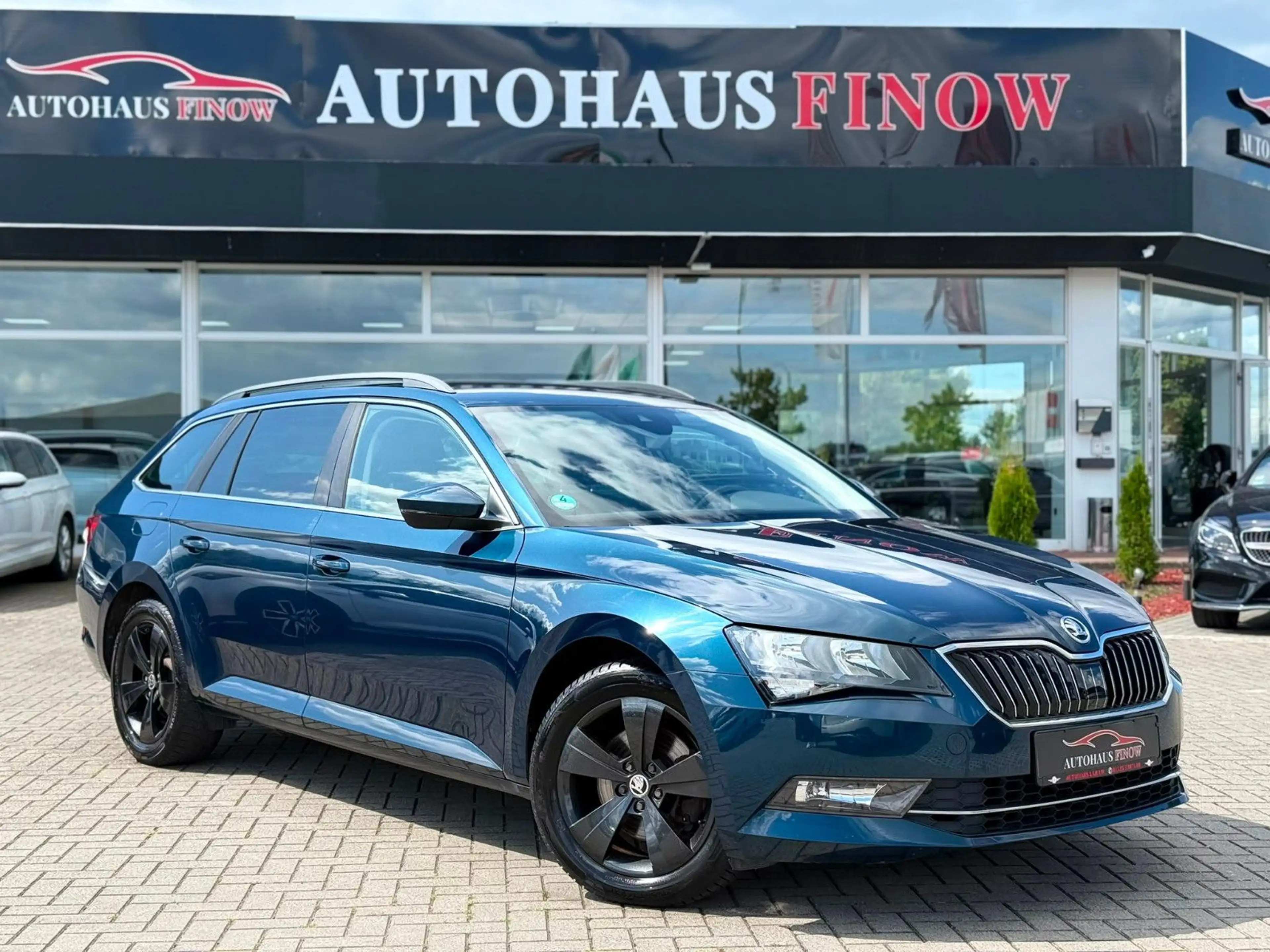 Skoda Superb Combi 2.0 TDI"Ambition"DAB RADIO"TEMPOMAT
