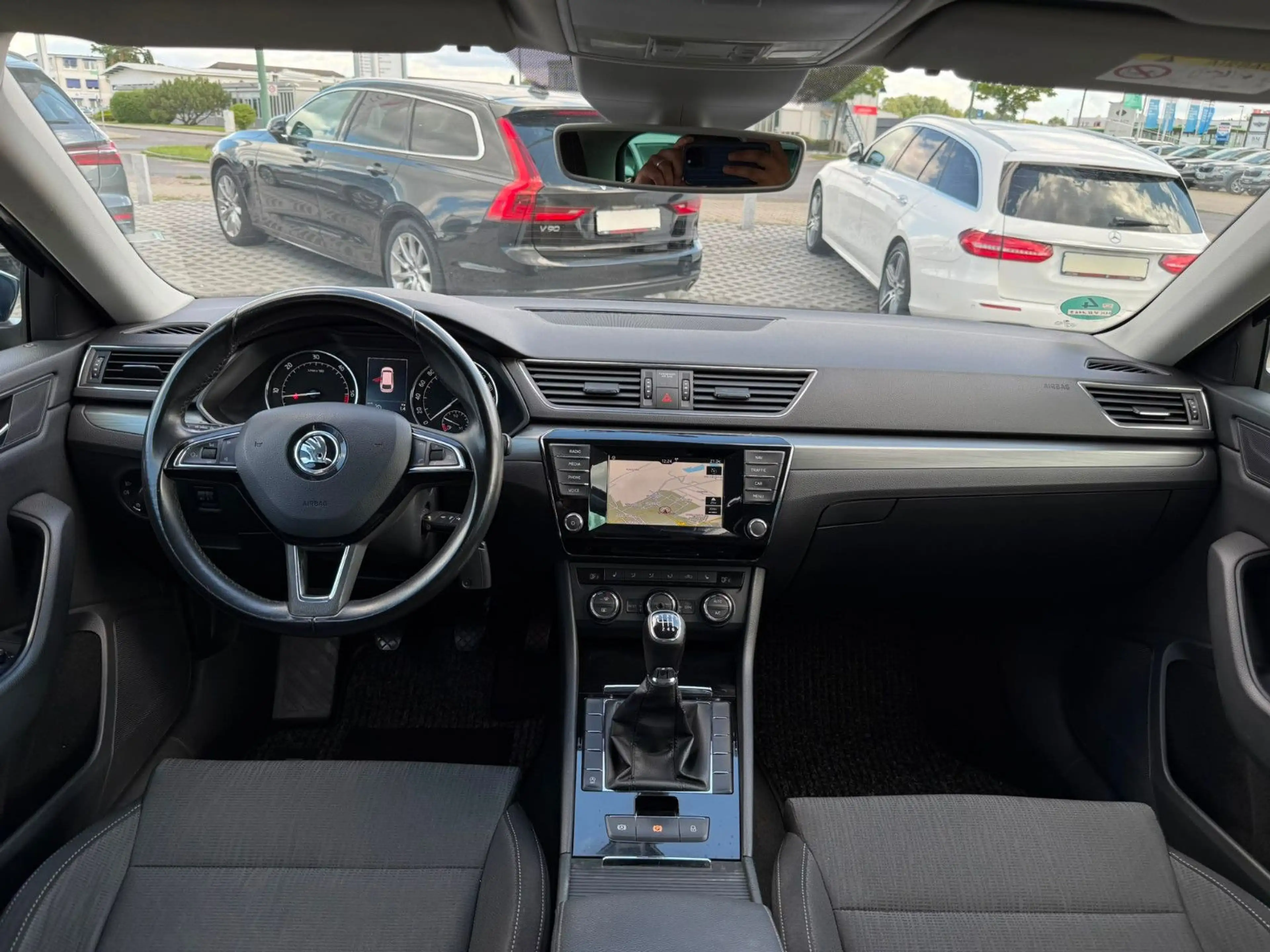 Skoda Superb Combi 2.0 TDI"Ambition"DAB RADIO"TEMPOMAT — photo 15