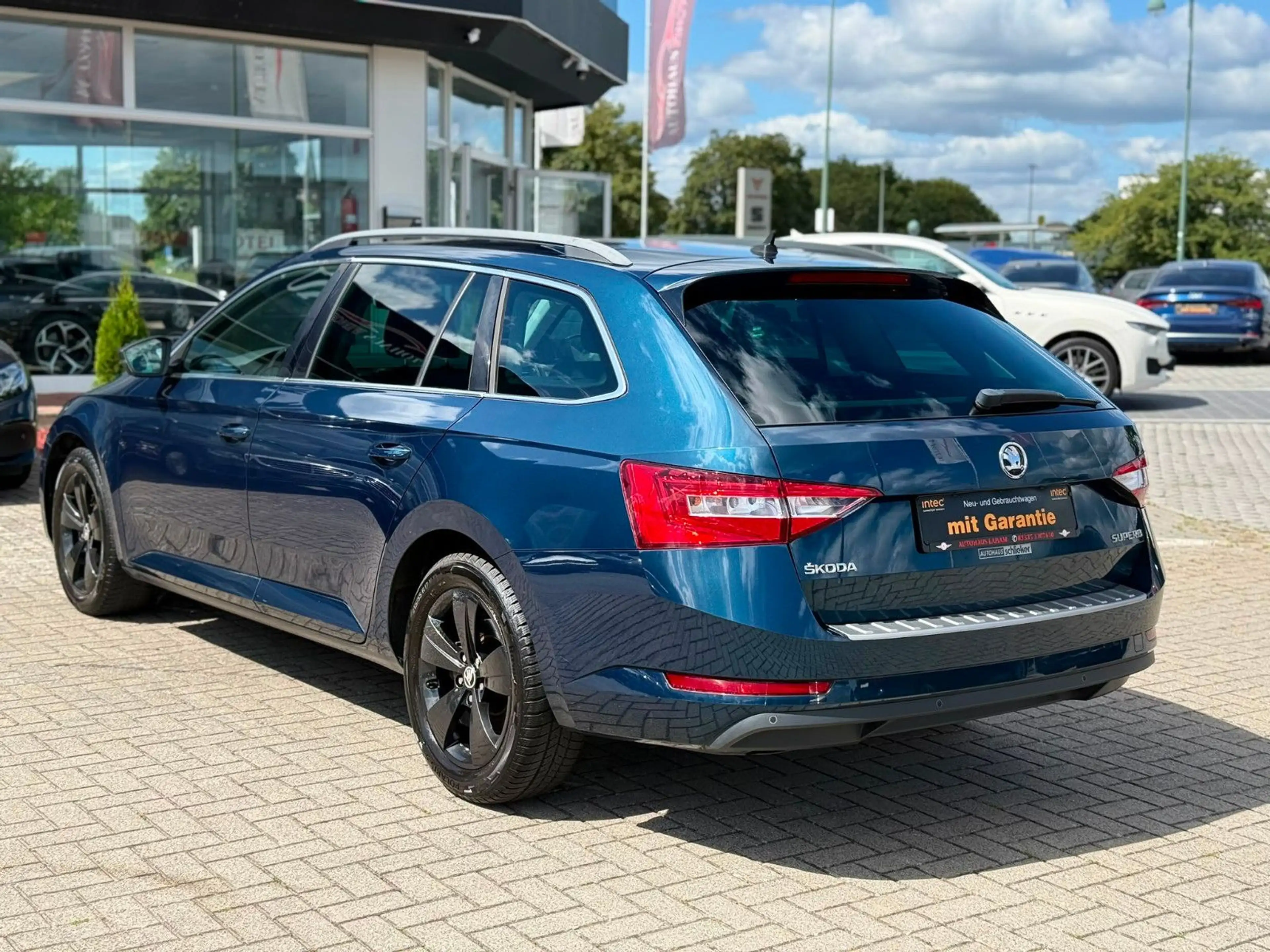 Skoda Superb Combi 2.0 TDI"Ambition"DAB RADIO"TEMPOMAT — photo 6