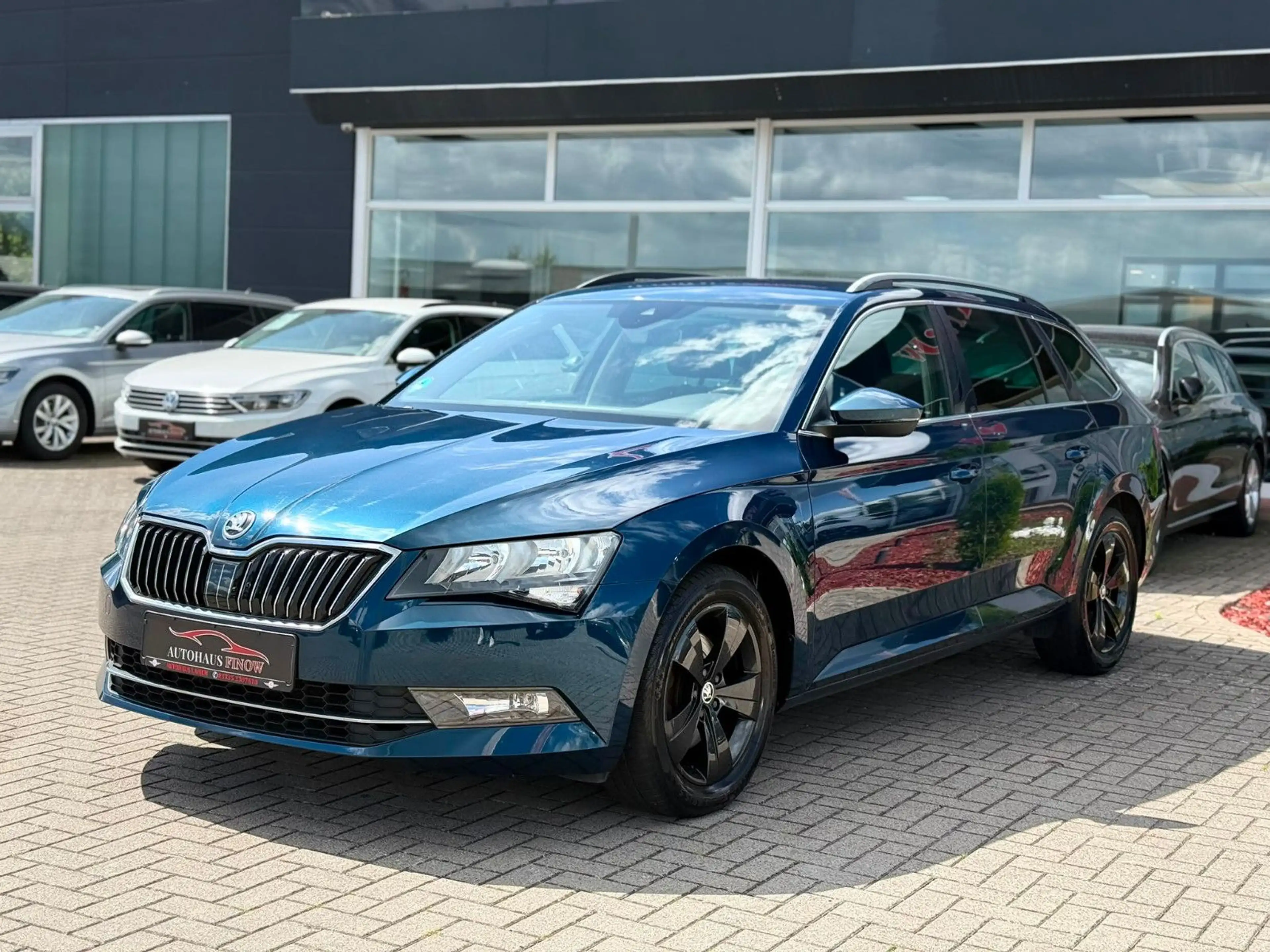 Skoda Superb Combi 2.0 TDI"Ambition"DAB RADIO"TEMPOMAT — photo 2