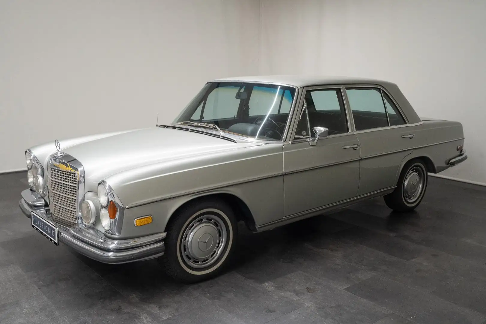 Mercedes-Benz 280 SE / 9 3.5 Silber - 1