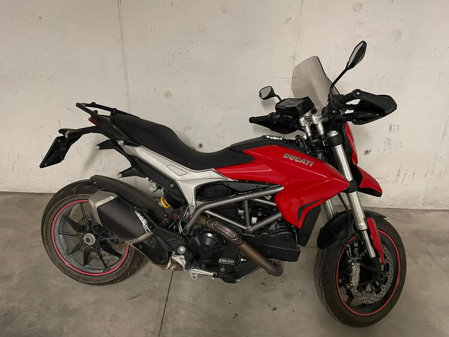 Ducati Hyperstrada 821 Rood - 1