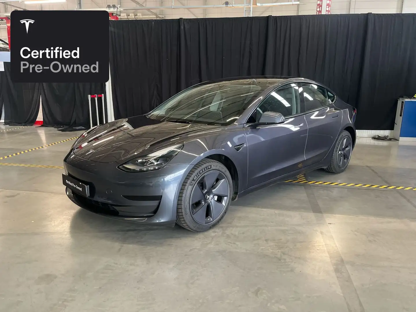 Tesla Model 3 Rear-Wheel Drive "Certified Pre-Owned" Zilver - 1