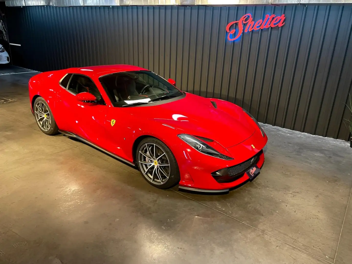 Ferrari 812 GTS Rojo - 1