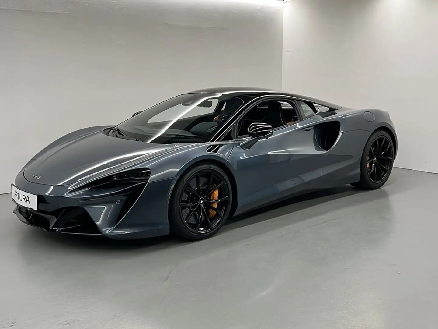 McLaren Artura Artura / Elite Saros / Grau - 1