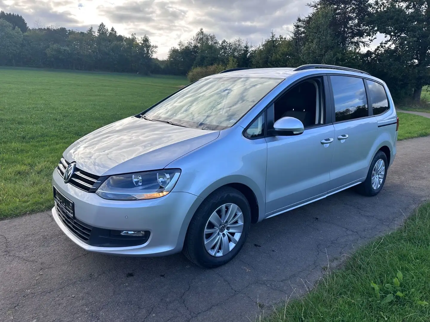 Volkswagen Sharan Trendline BMT 4Motion 1.Hand Argent - 2