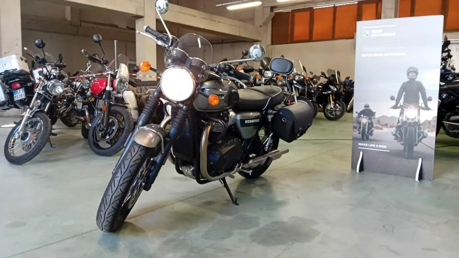 Triumph Bonneville T100 900 E5 Verde - 1