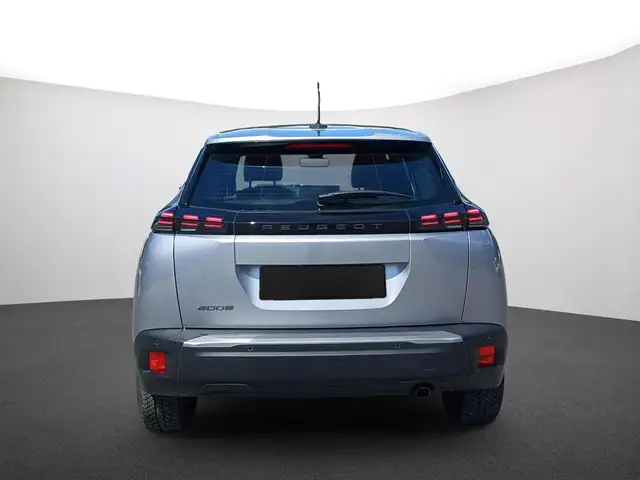 Peugeot 2008 view 3