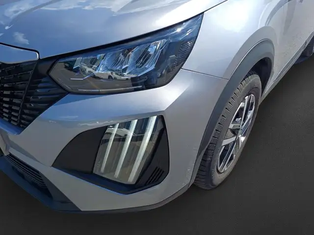 Peugeot 2008 view 8