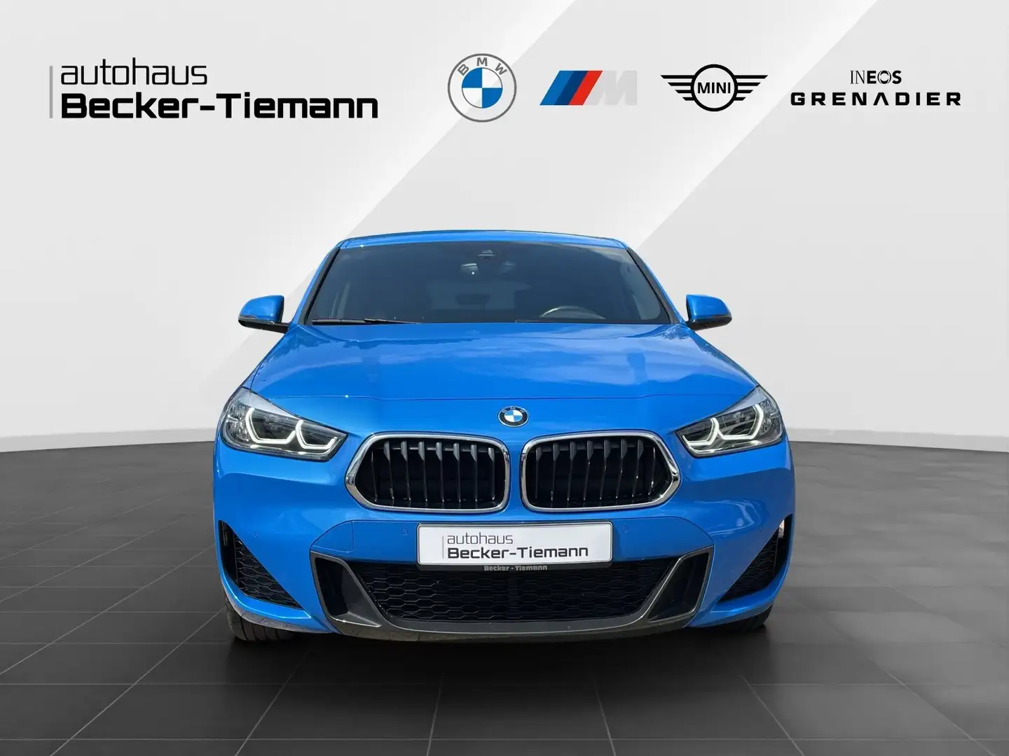 BMW X2 sDrive18d M Sport/ AHK/ LED/ Navi Blauw - 2