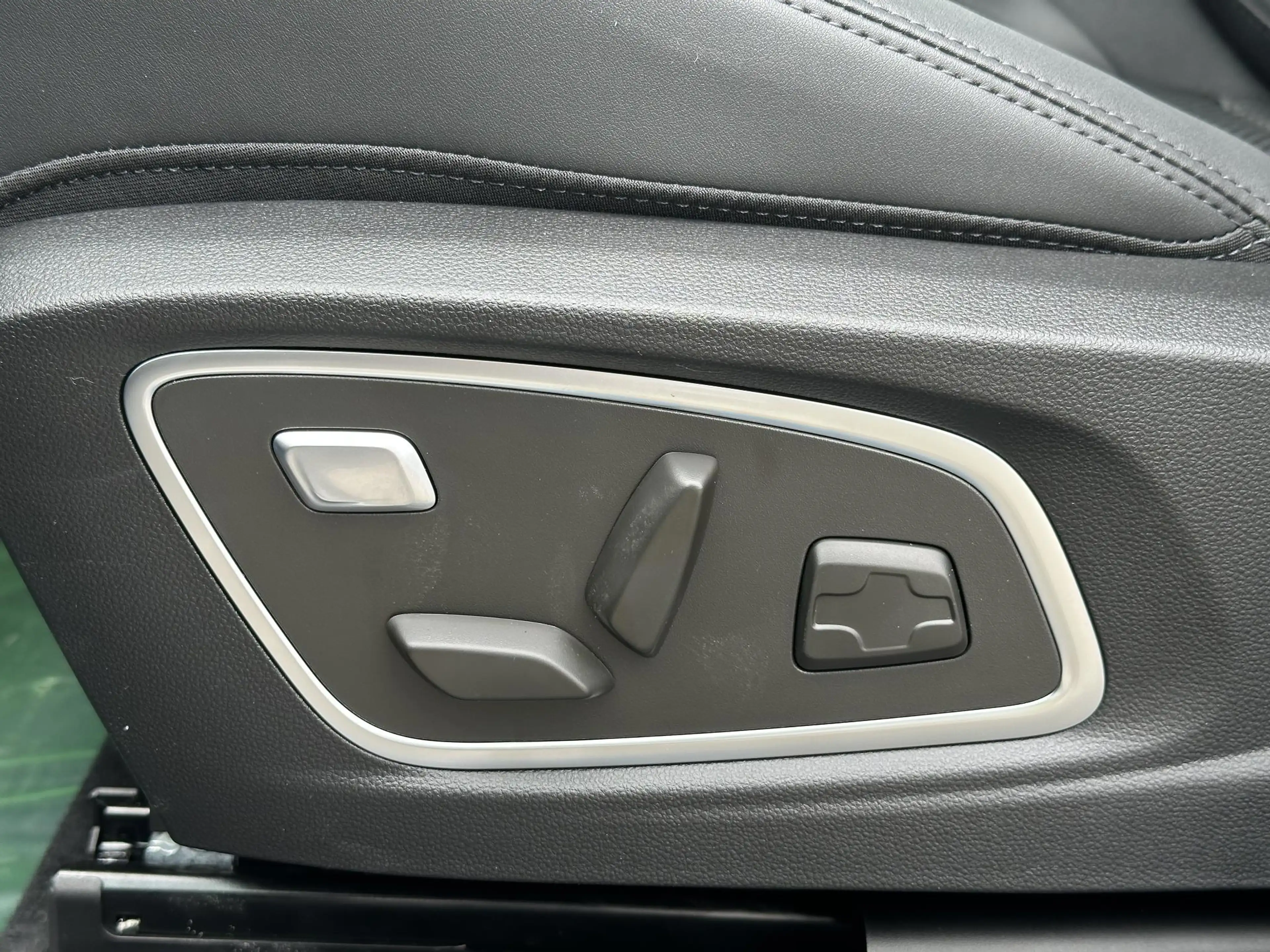Renault Austral Esprit Alpine Full Hybrid E-Tech 200 l € 6.726 voo — photo 13