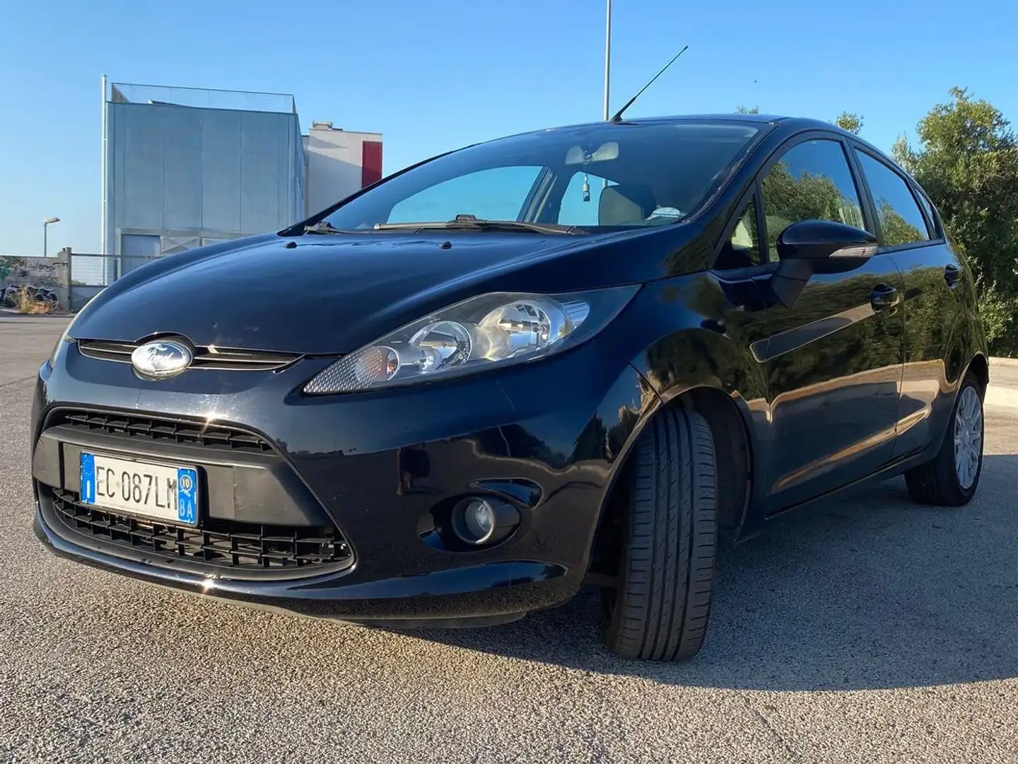 Ford Fiesta Fiesta VI 2008 5p 1.2 16v + c/esp 82cv E5 Nero - 1