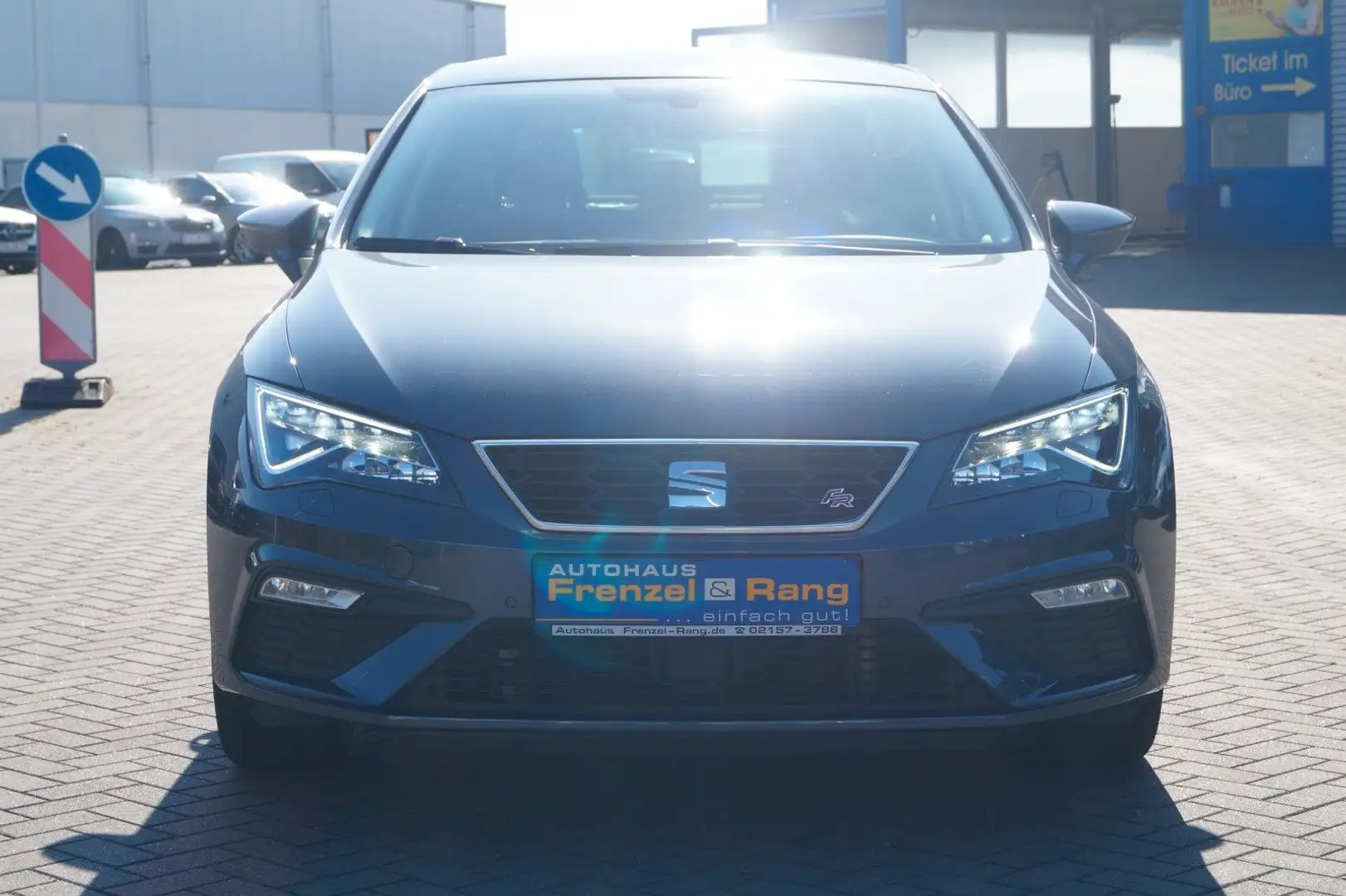 SEAT Leon FR *Erdgas*Navi*Front*SHZ*DAB*App*LED*PDC* Grau - 2