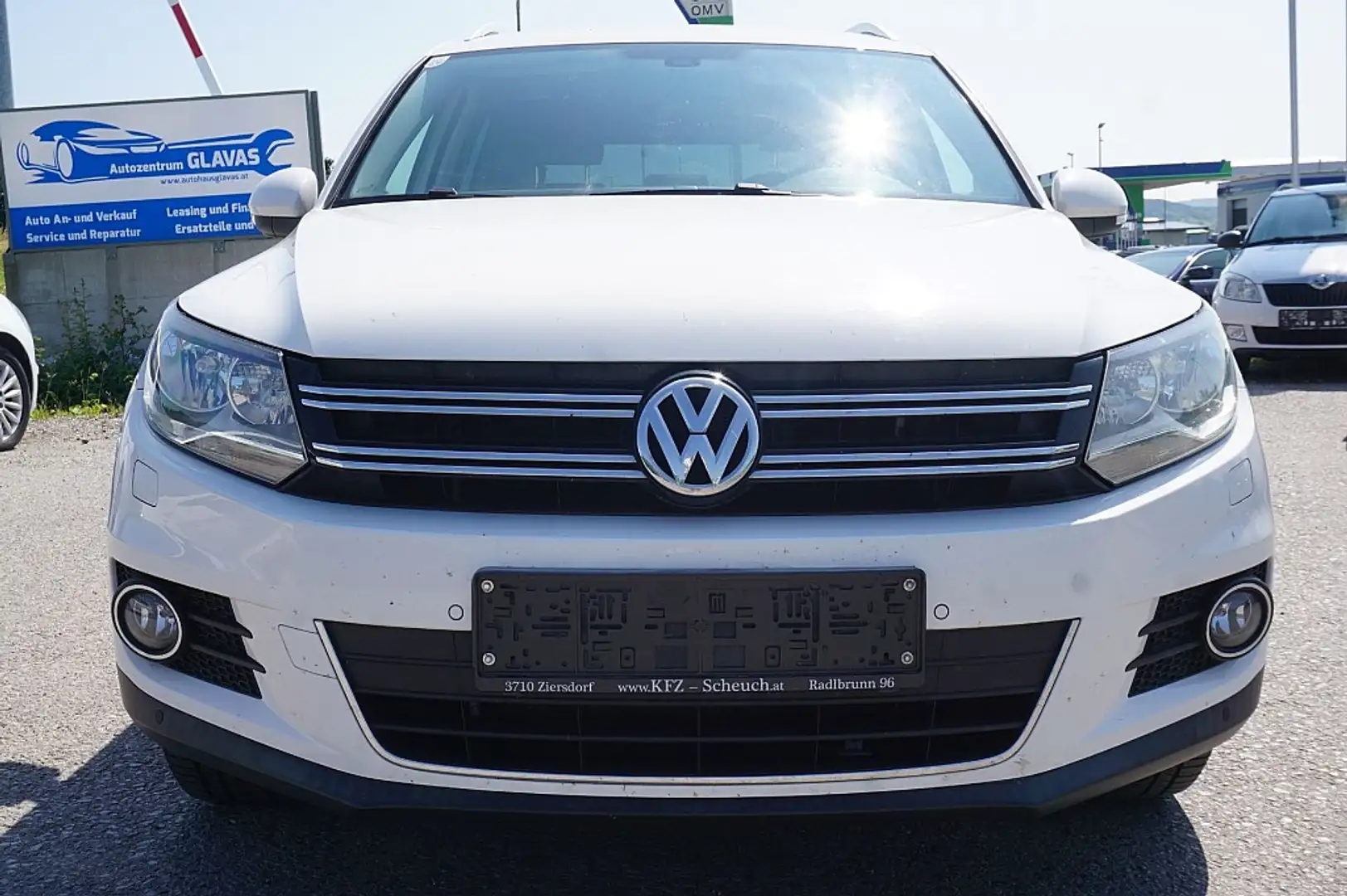 Volkswagen Tiguan 2,0 TDI Style BMT DPF Weiß - 1