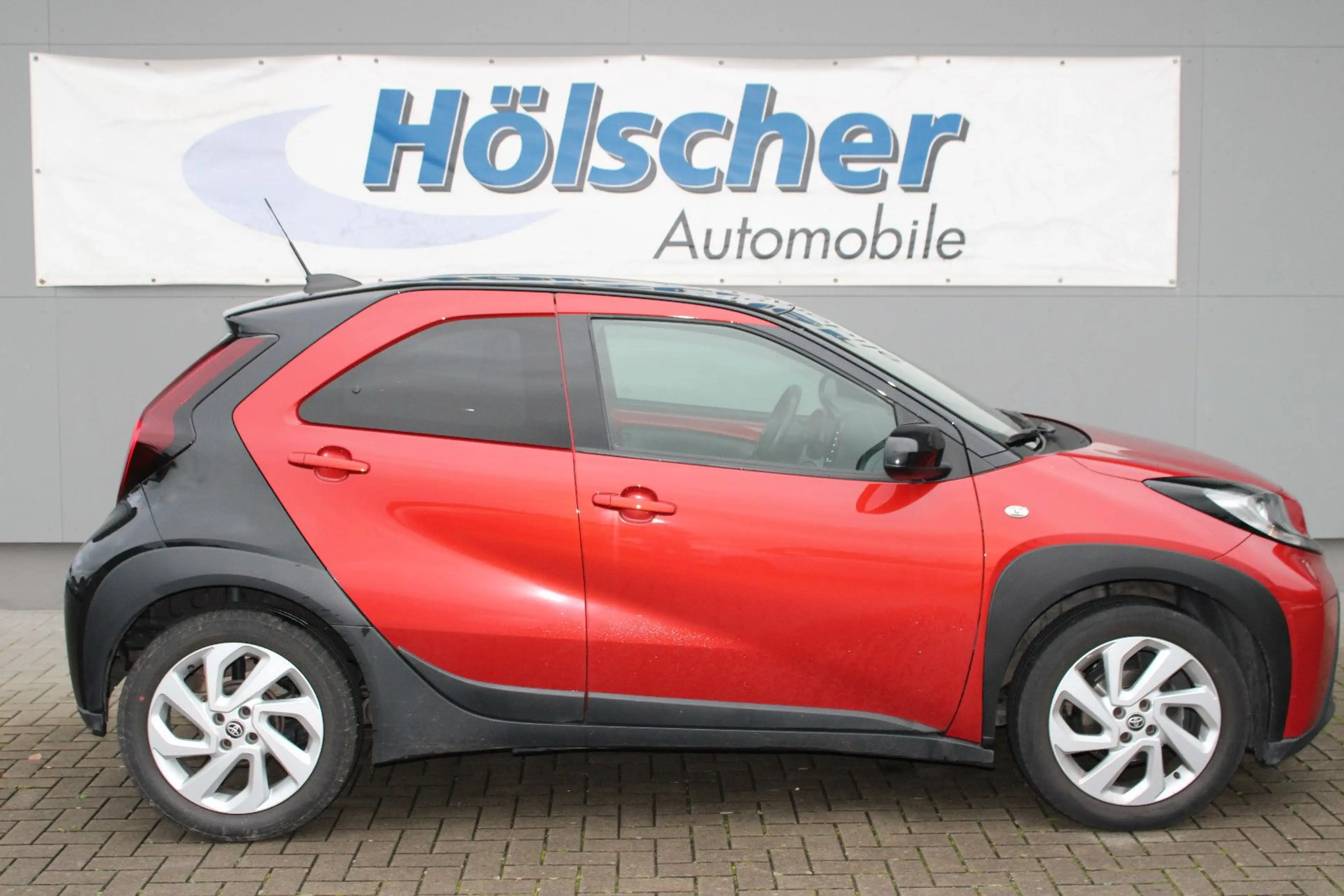 Toyota Aygo 1.0-l-VVT-i Pulse S-CVT — photo 5