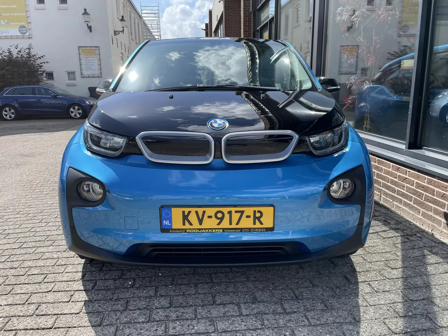 BMW i3 High Executive 94Ah 33 kWh LED / Leder / Warmtepom Blauw - 2