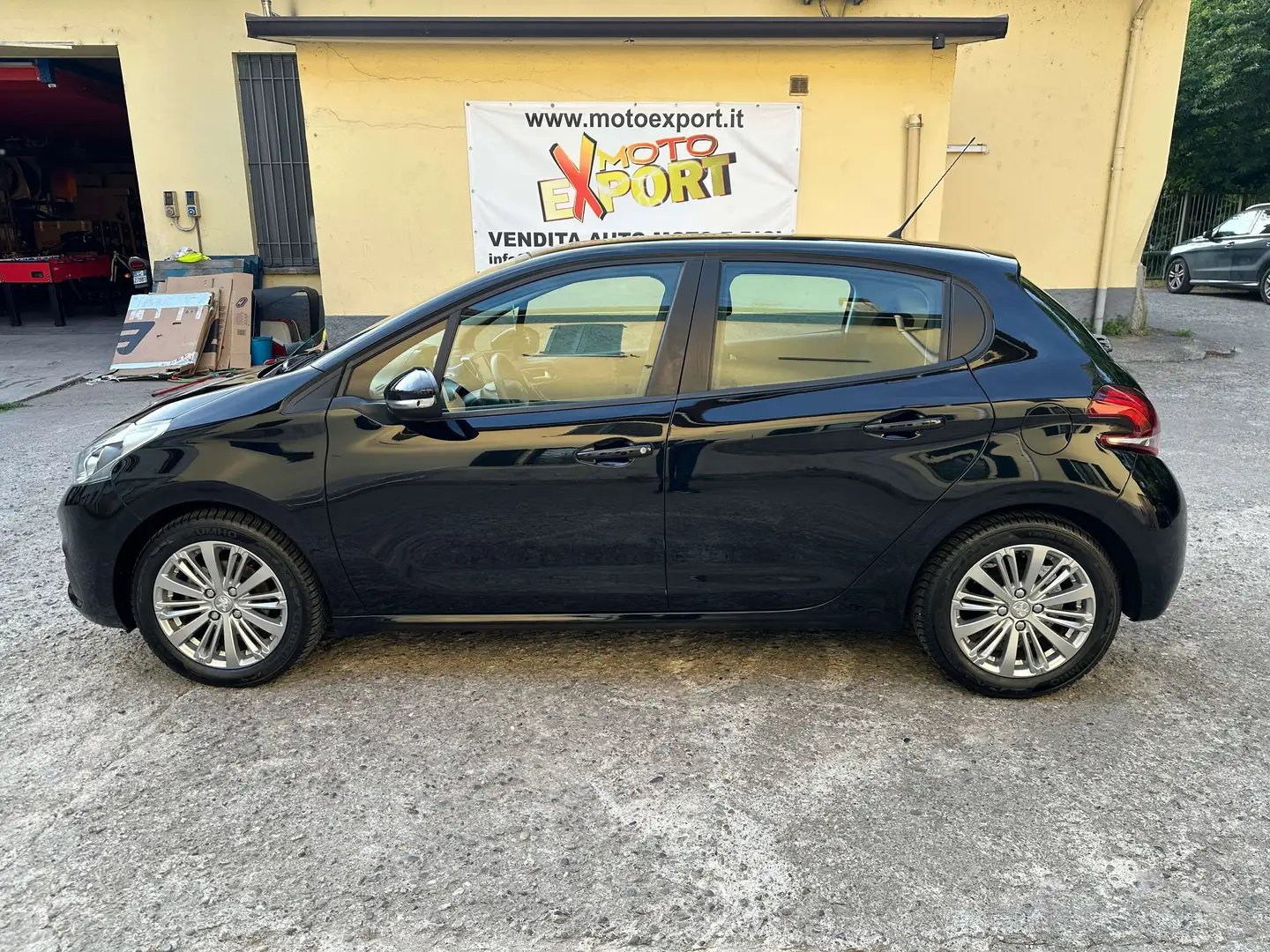 Peugeot 208 208 I 2015 5p 1.2 puretech Allure 82cv - 2