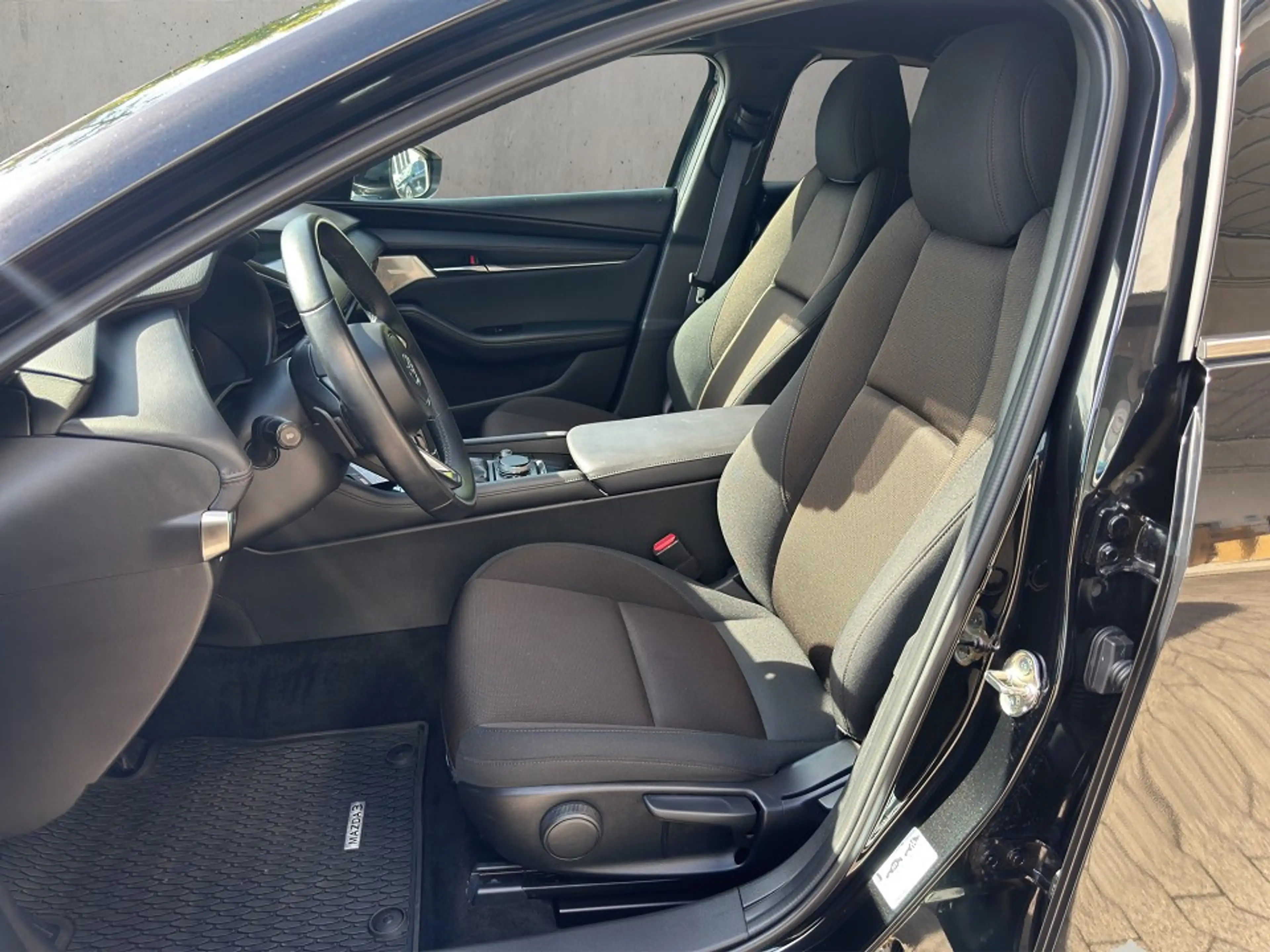 Mazda 3 EXCLUSIVE ++Matrix-LED+BOSE+360°++ — photo 9