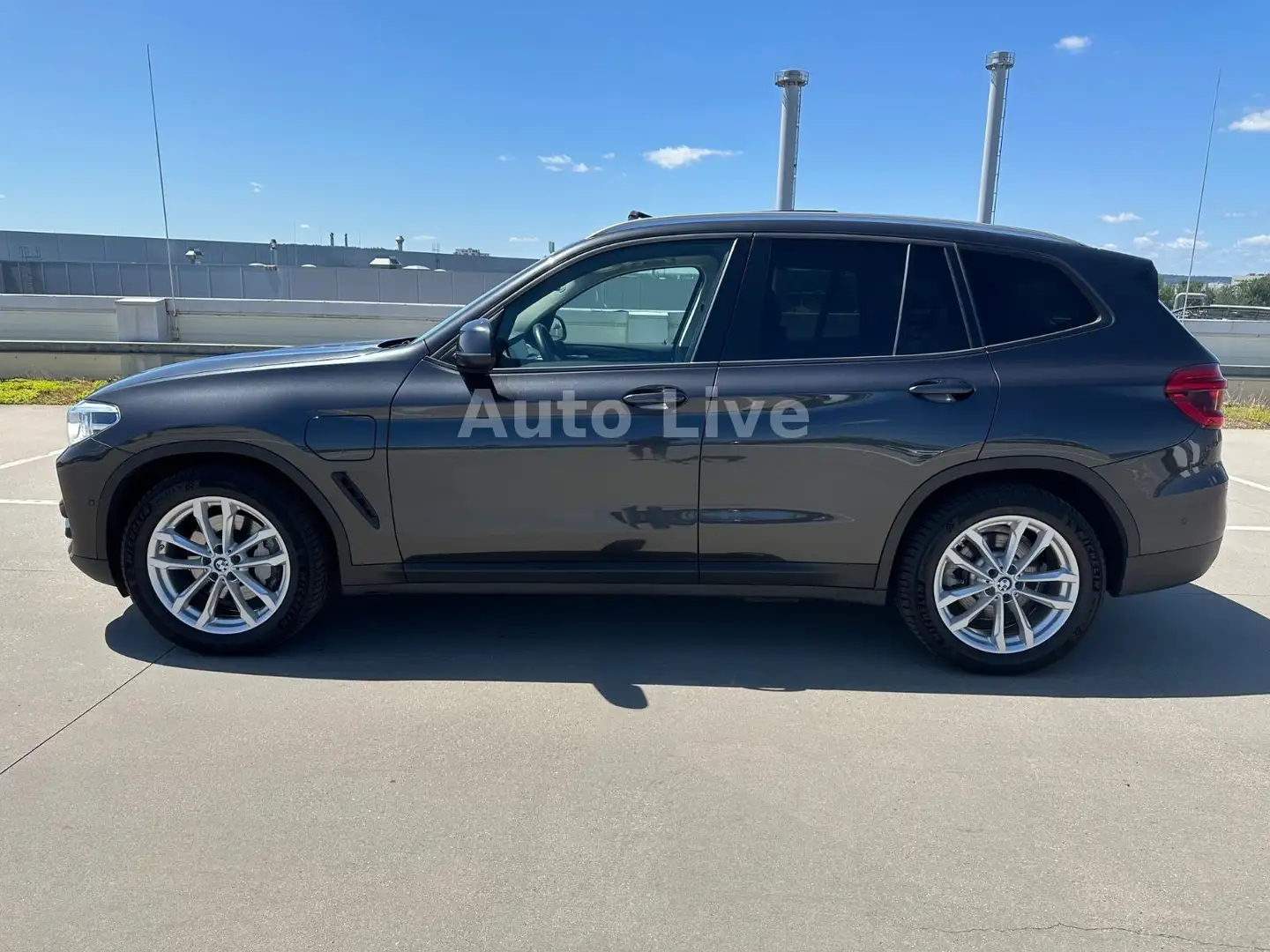 BMW X3 xDrive 30e AUTO*VIRTUAL*PANO*LED*NAVI*HEAP-UP Grau - 2