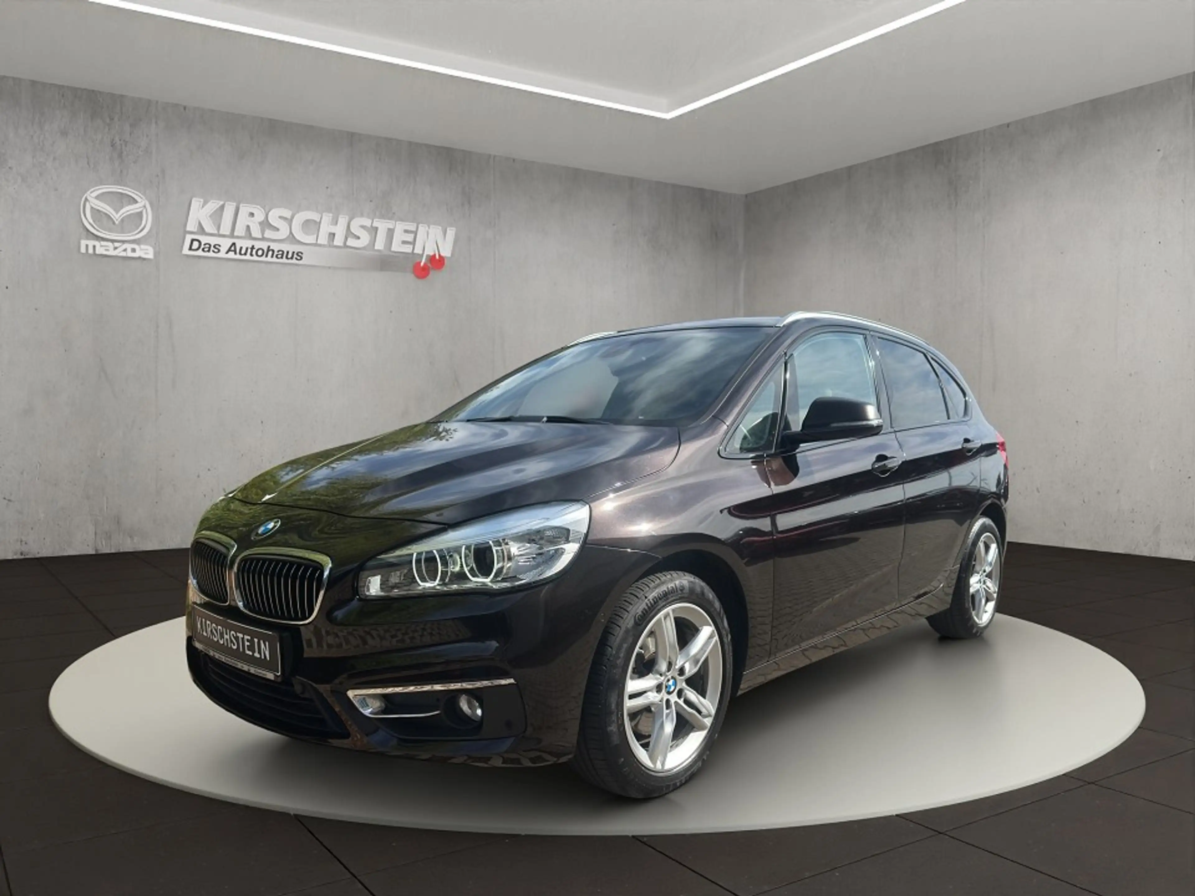 BMW 220 d Active Tourer Luxury Line ++Navi+LED+Kamera++