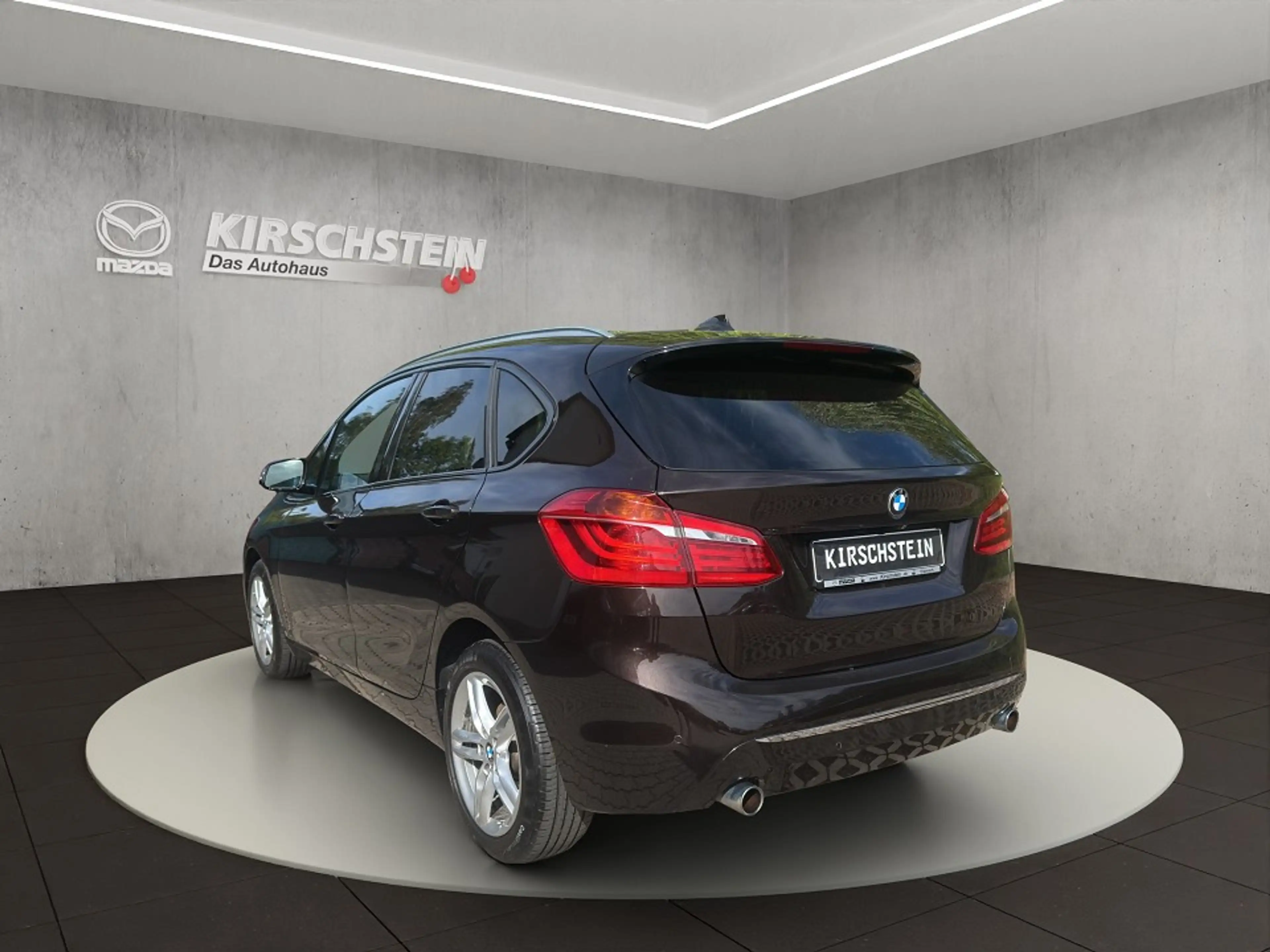 BMW 220 d Active Tourer Luxury Line ++Navi+LED+Kamera++ — photo 3