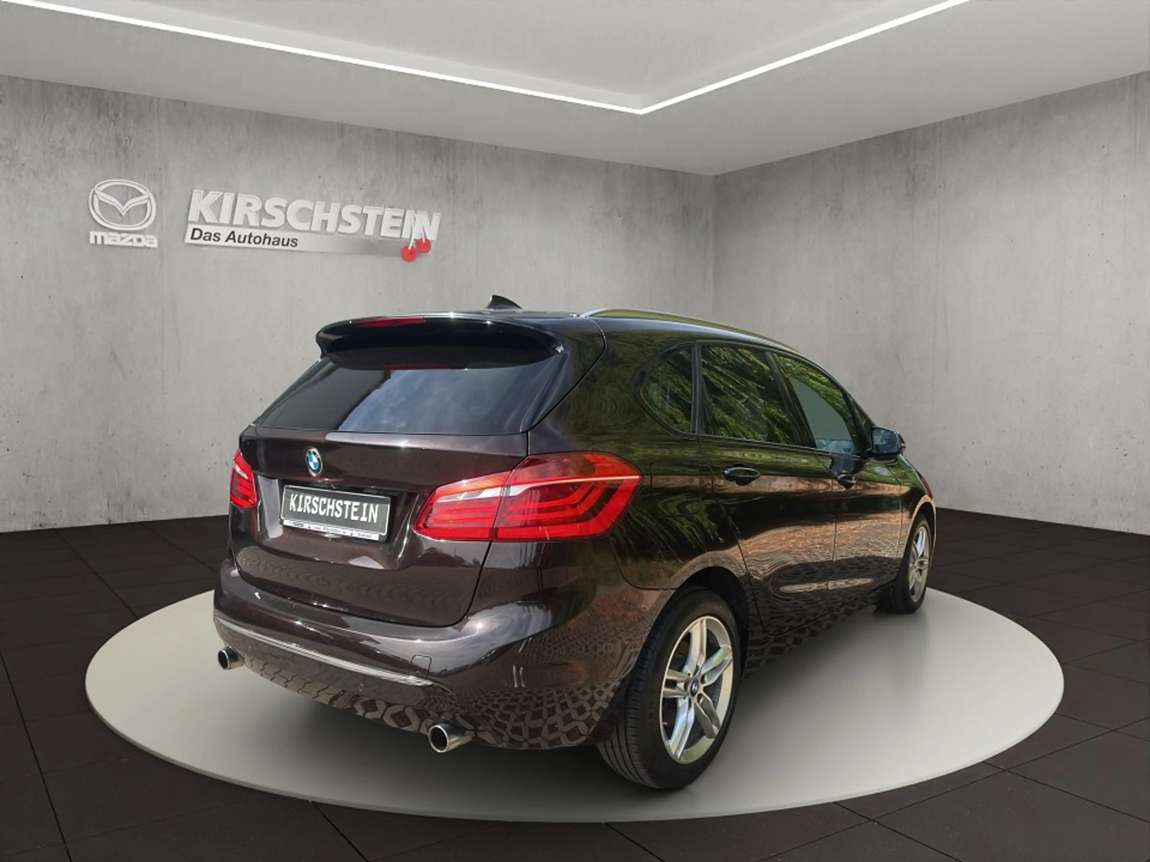 BMW 220 d Active Tourer Luxury Line ++Navi+LED+Kamera++ — photo 5