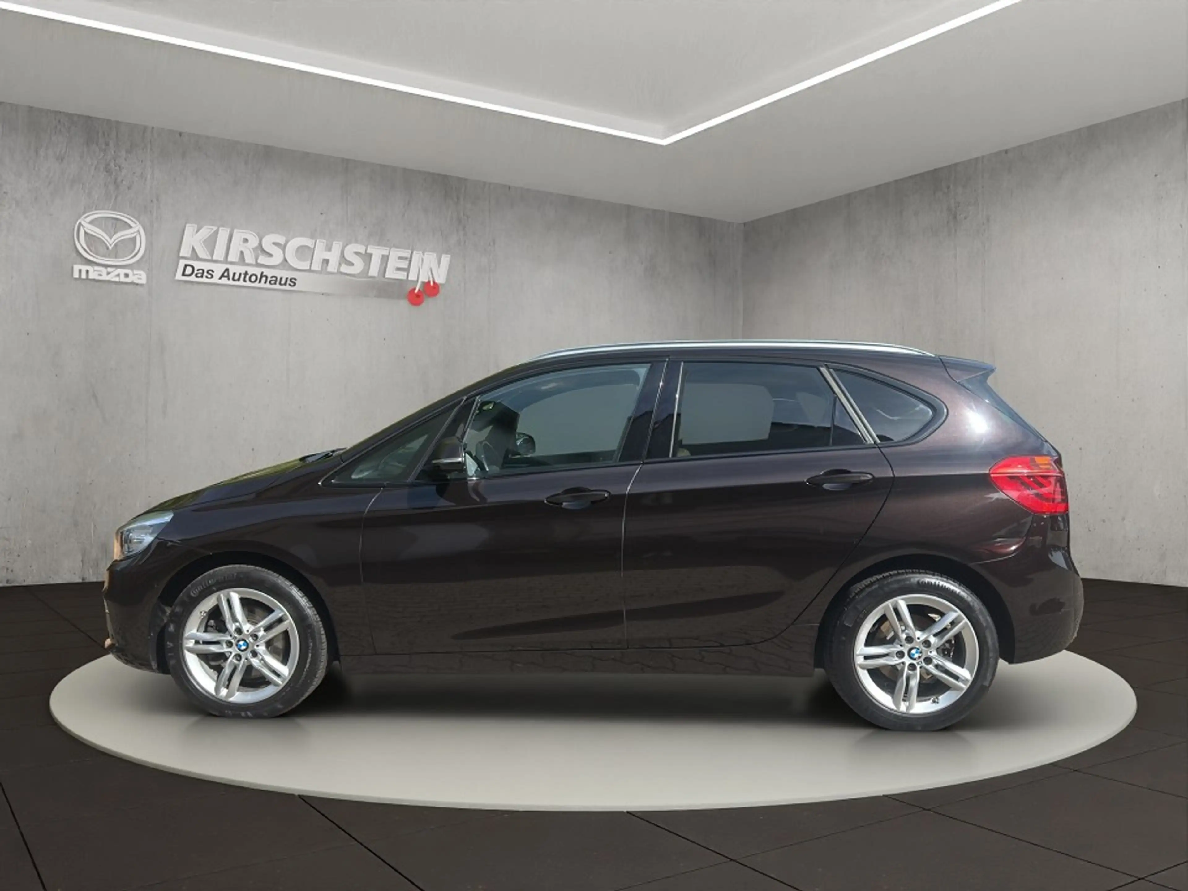 BMW 220 d Active Tourer Luxury Line ++Navi+LED+Kamera++ — photo 2