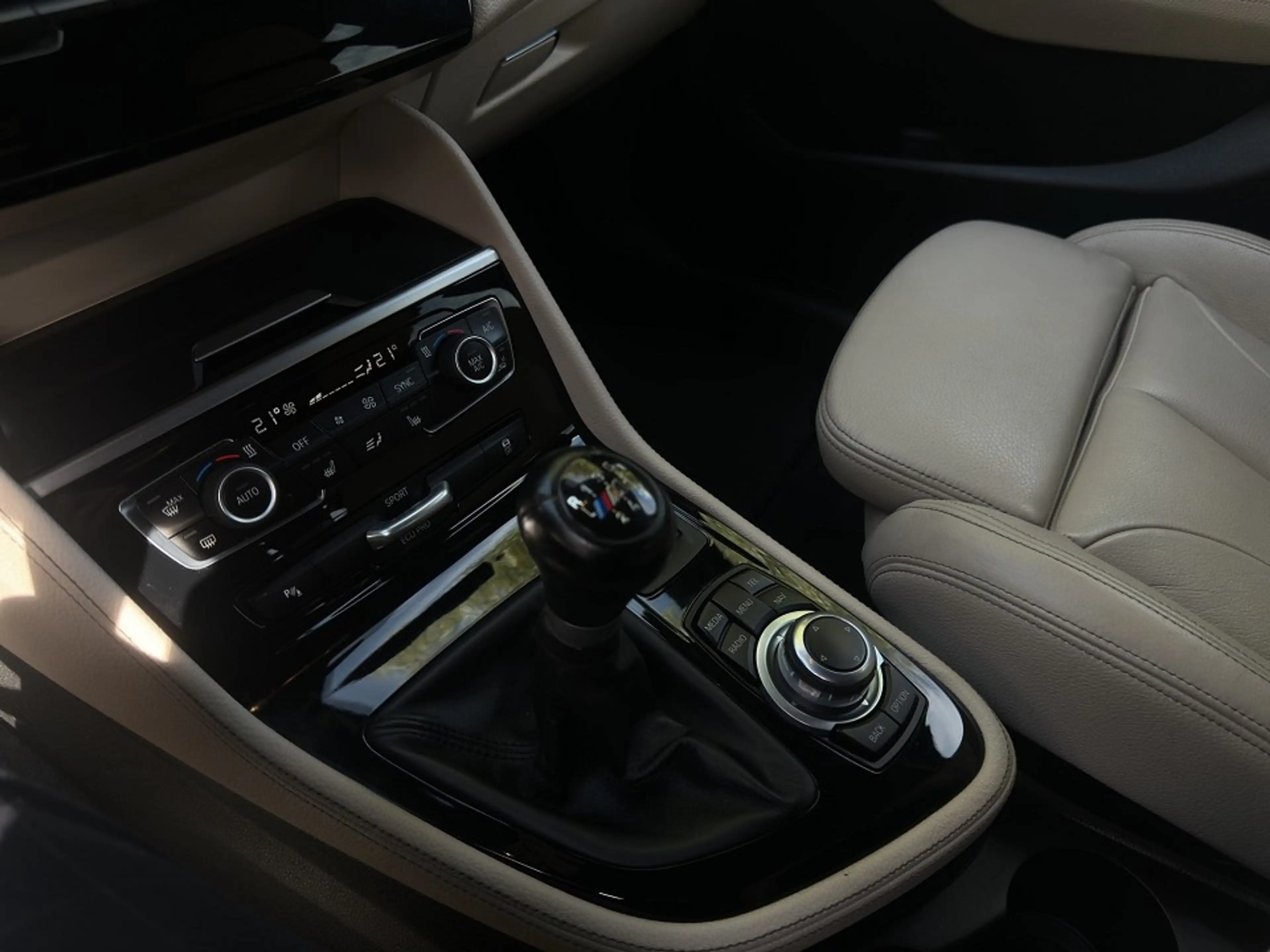 BMW 220 d Active Tourer Luxury Line ++Navi+LED+Kamera++ — photo 15
