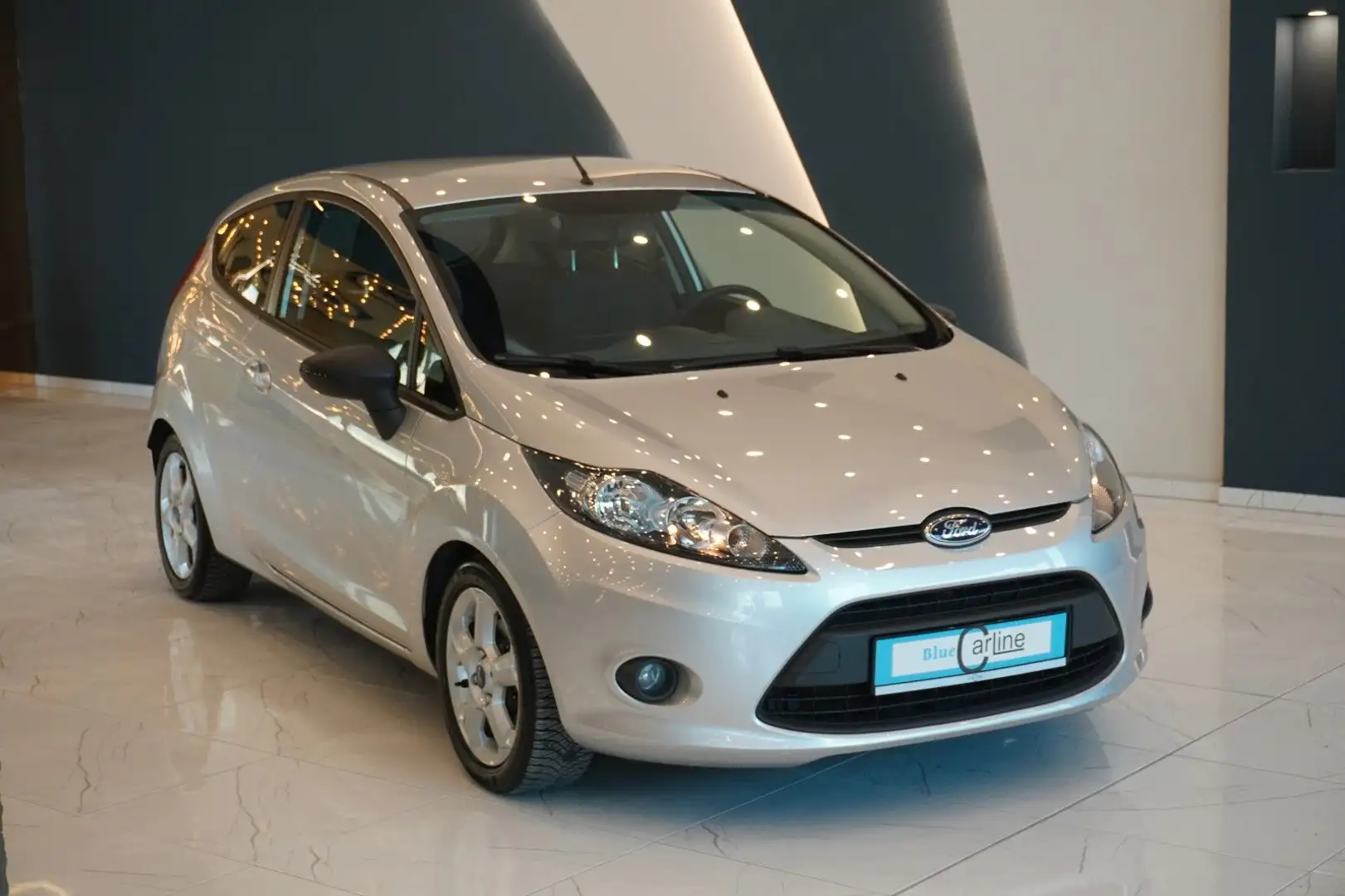 Ford Fiesta Trend 1.2*Klima*E.Fenster*Servo*ZV*TÜV Silber - 2
