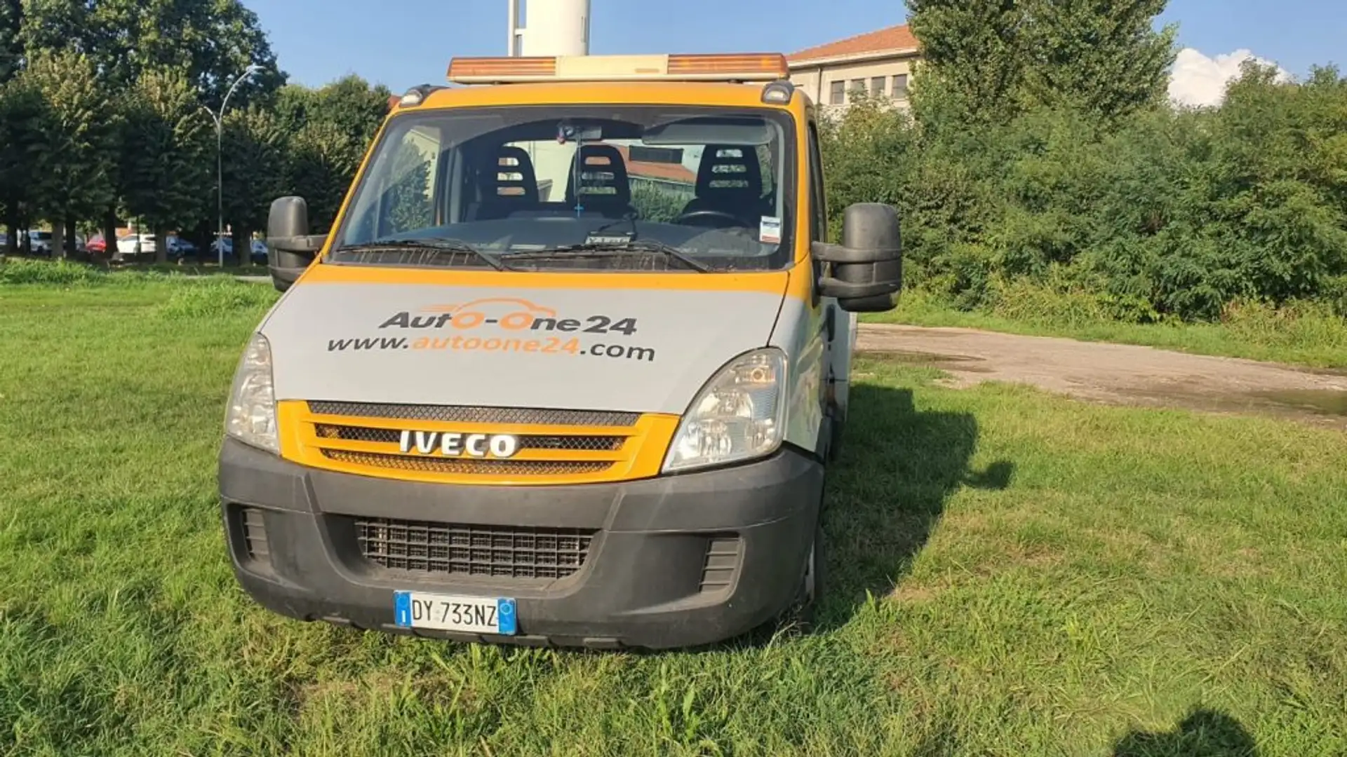 Iveco Daily 35C15/BarTor 3.0Hpi PM-RG Cabinato carroattrezzi Gris - 1