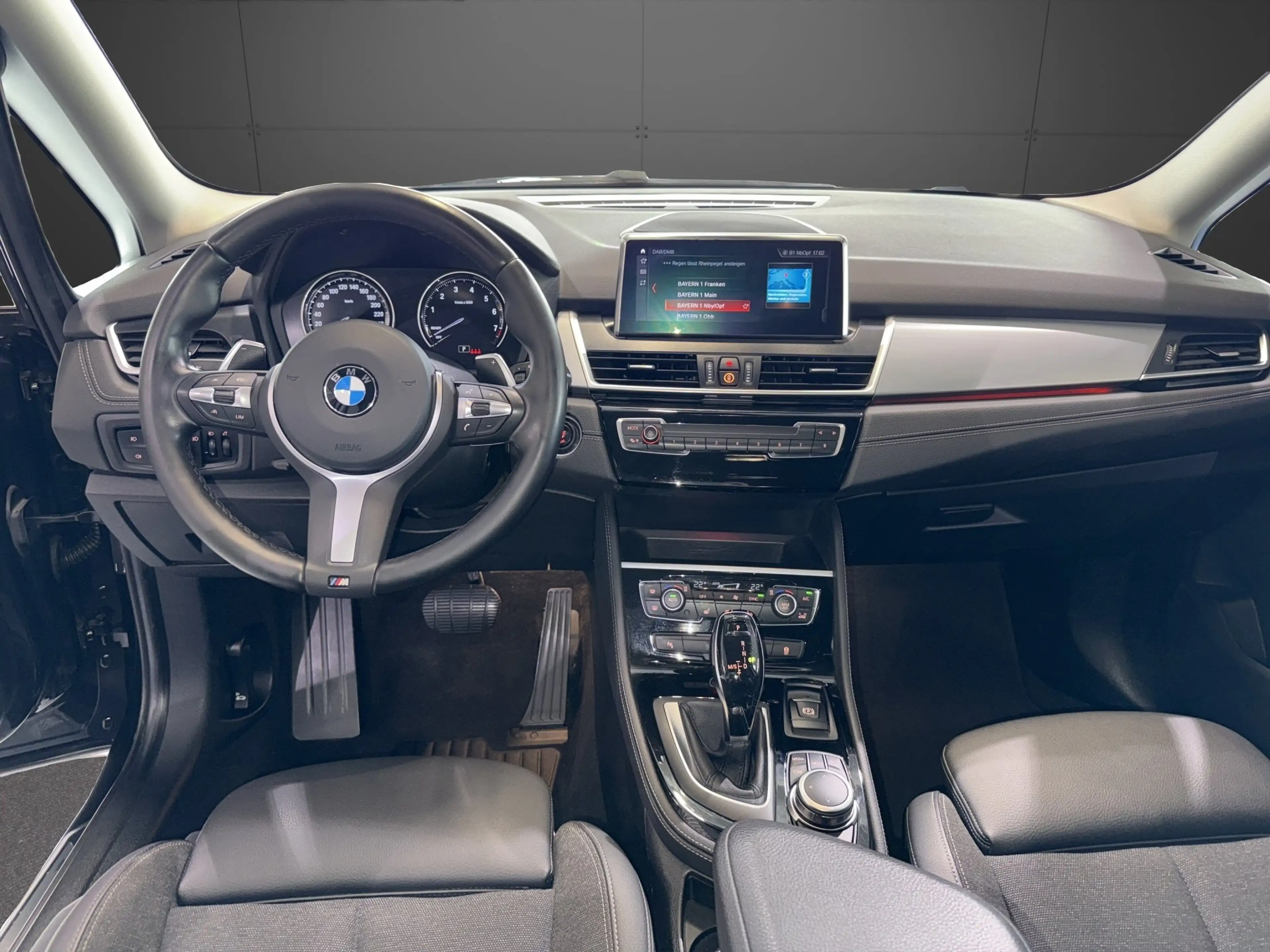 BMW 220 i Gran Tourer SportLine — photo 9