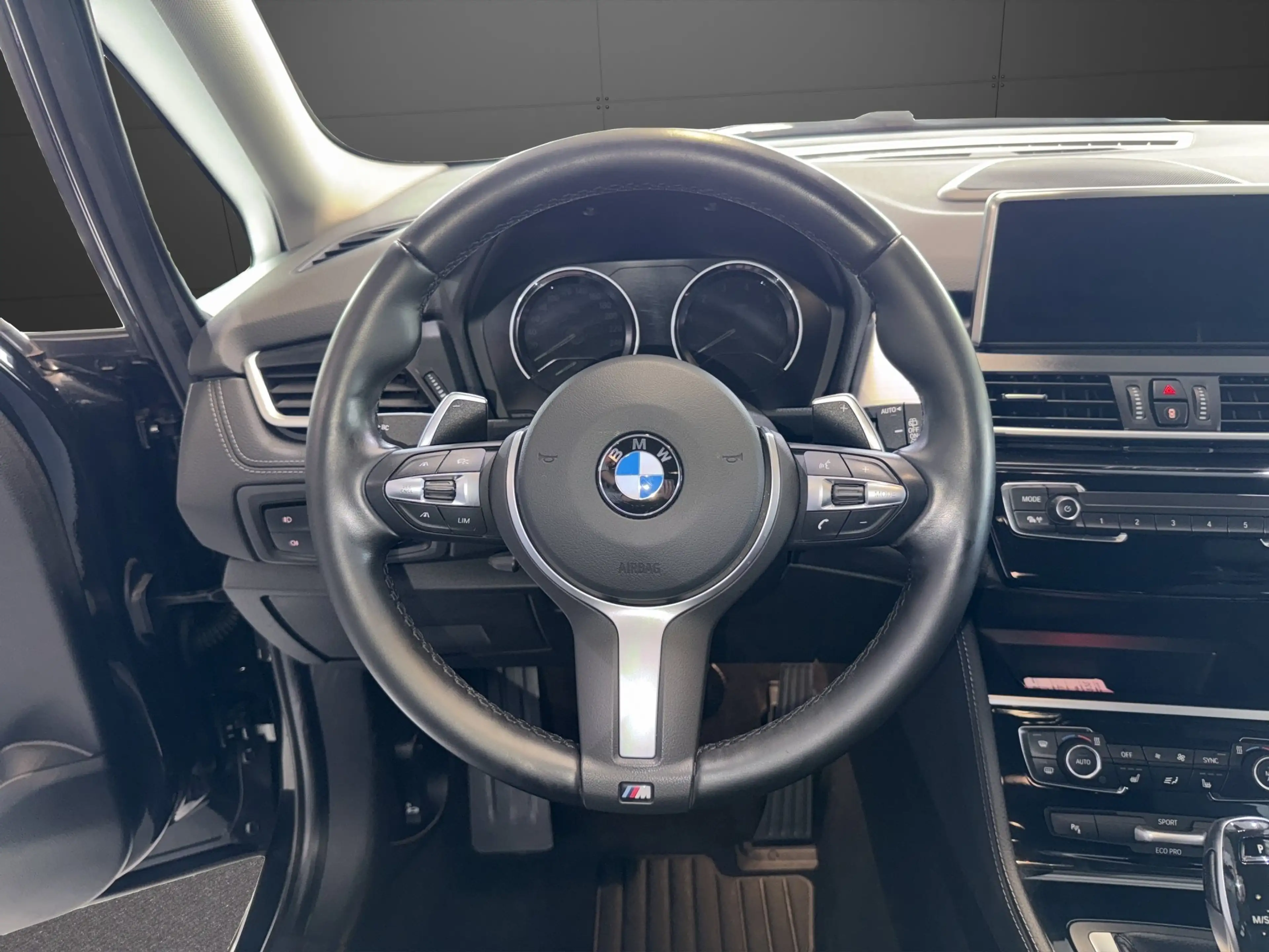 BMW 220 i Gran Tourer SportLine — photo 13