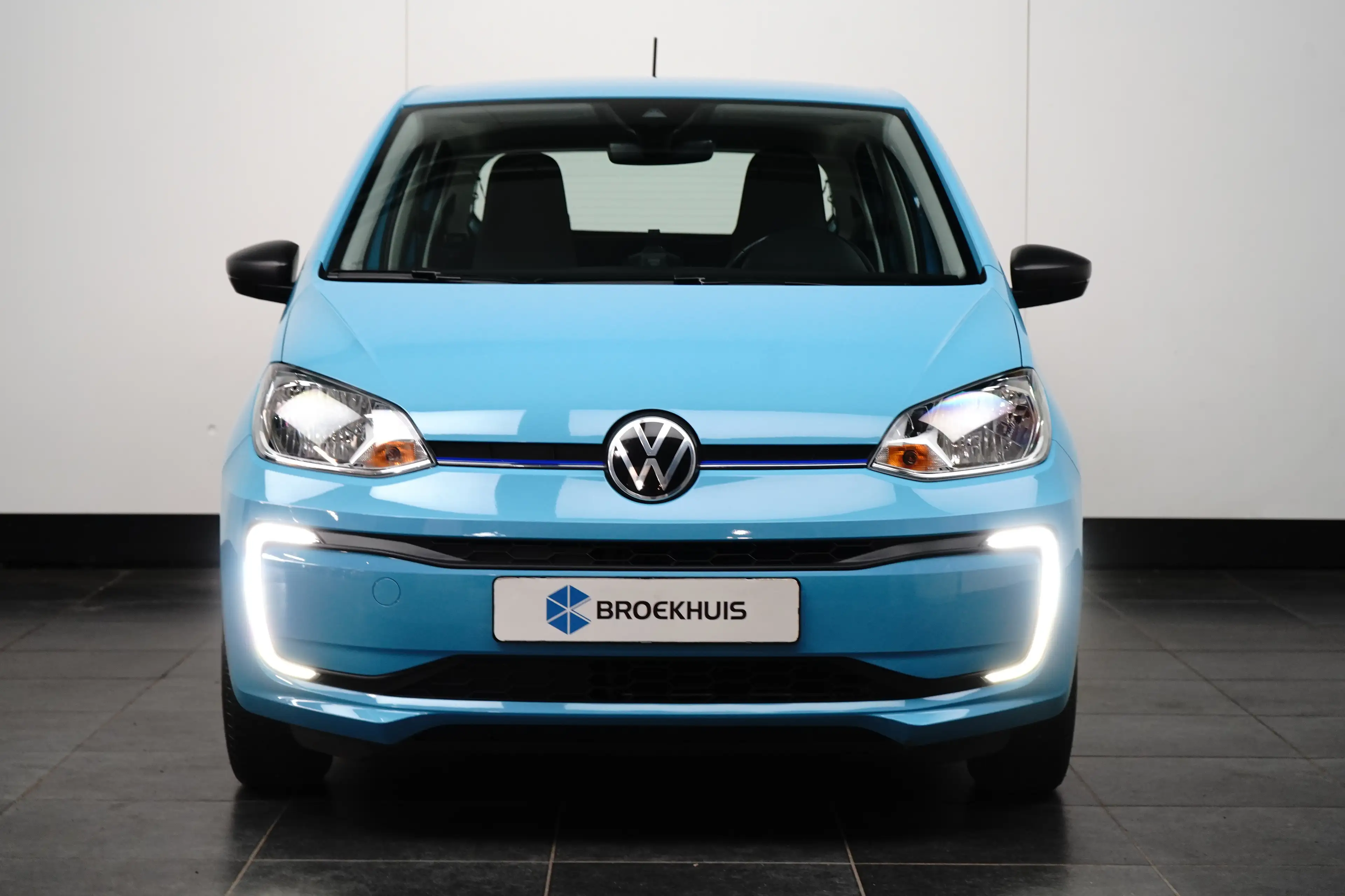 Volkswagen e-up! 83PK Move | AIRCO | CAMERA | CCS | BLUETOOTH — photo 2