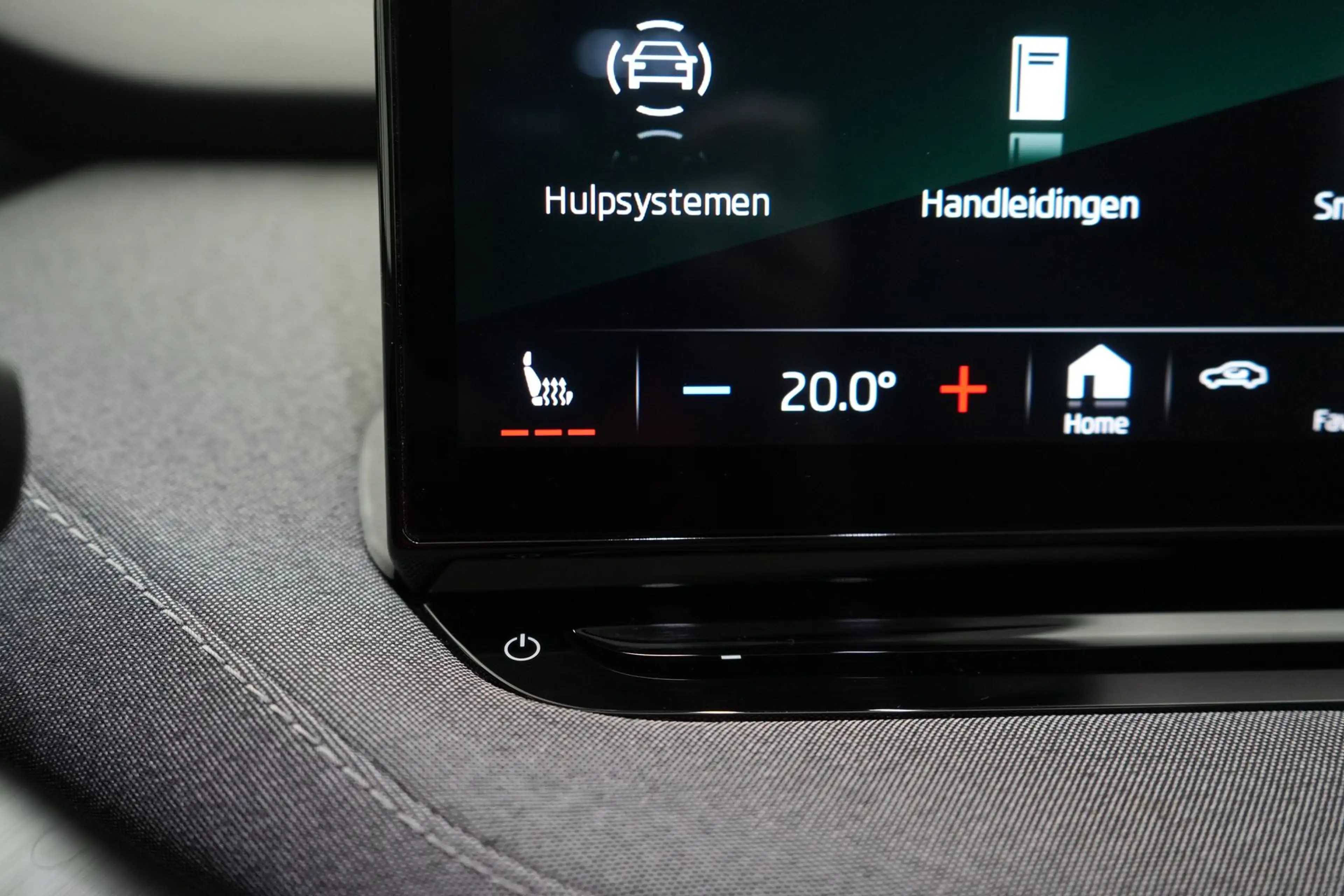 Skoda Enyaq IV 60 LEDER/STOF LED GPS PDC CAM Pano Keyless Verw — photo 28