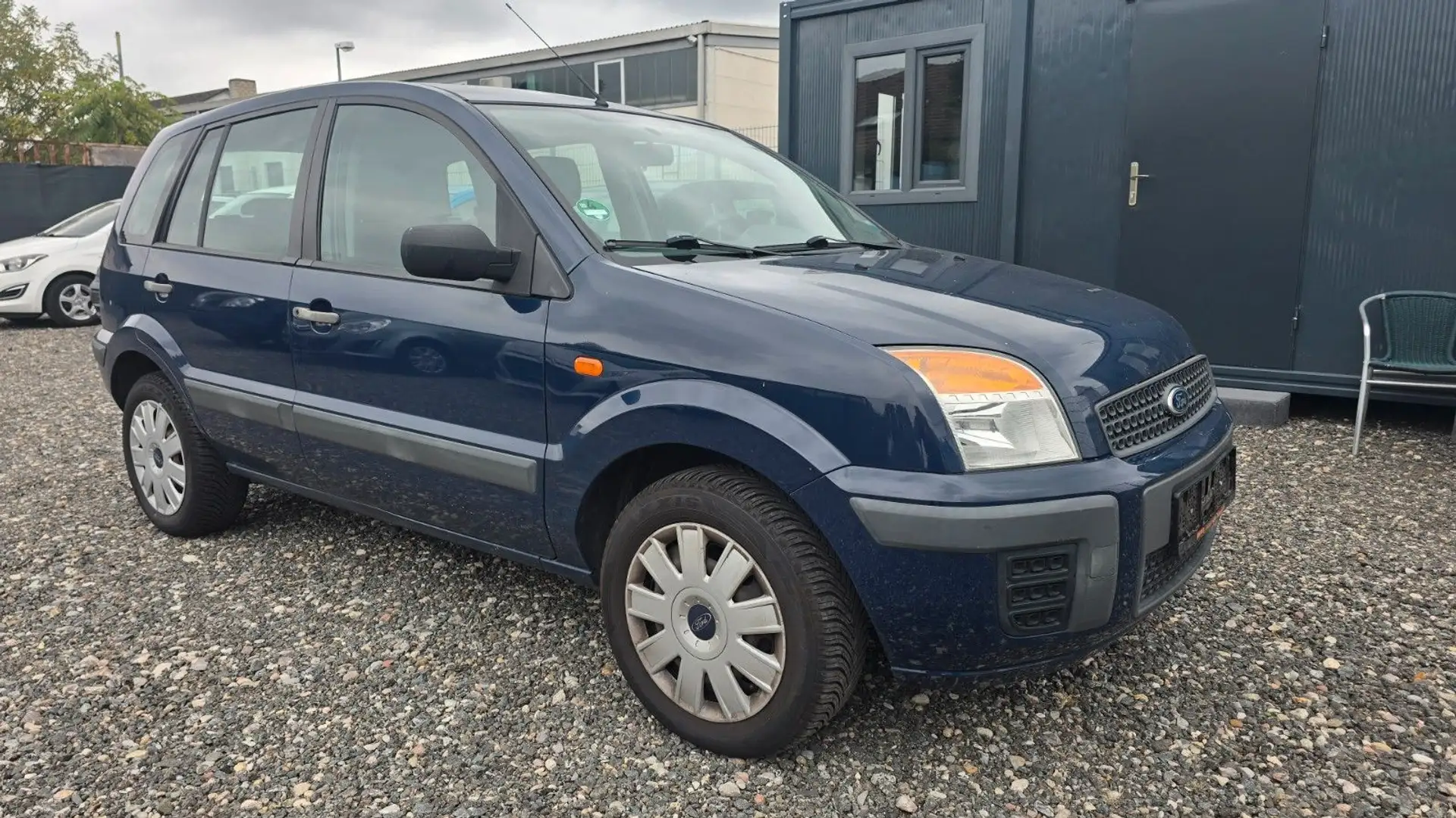 Ford Fusion Ambiente Blau - 2