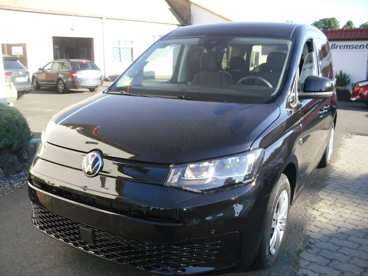 Volkswagen Caddy Family*DSG*Klimaautomatik*SHZG*KAMERA*PDC* Schwarz - 1