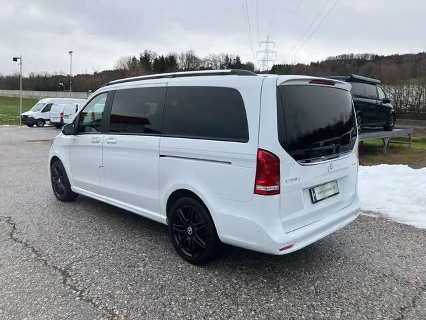 Mercedes-Benz V 300 d 4MATIC AVANTGARDE Lang Aut 6-Sitzer Pano Bianco - 2