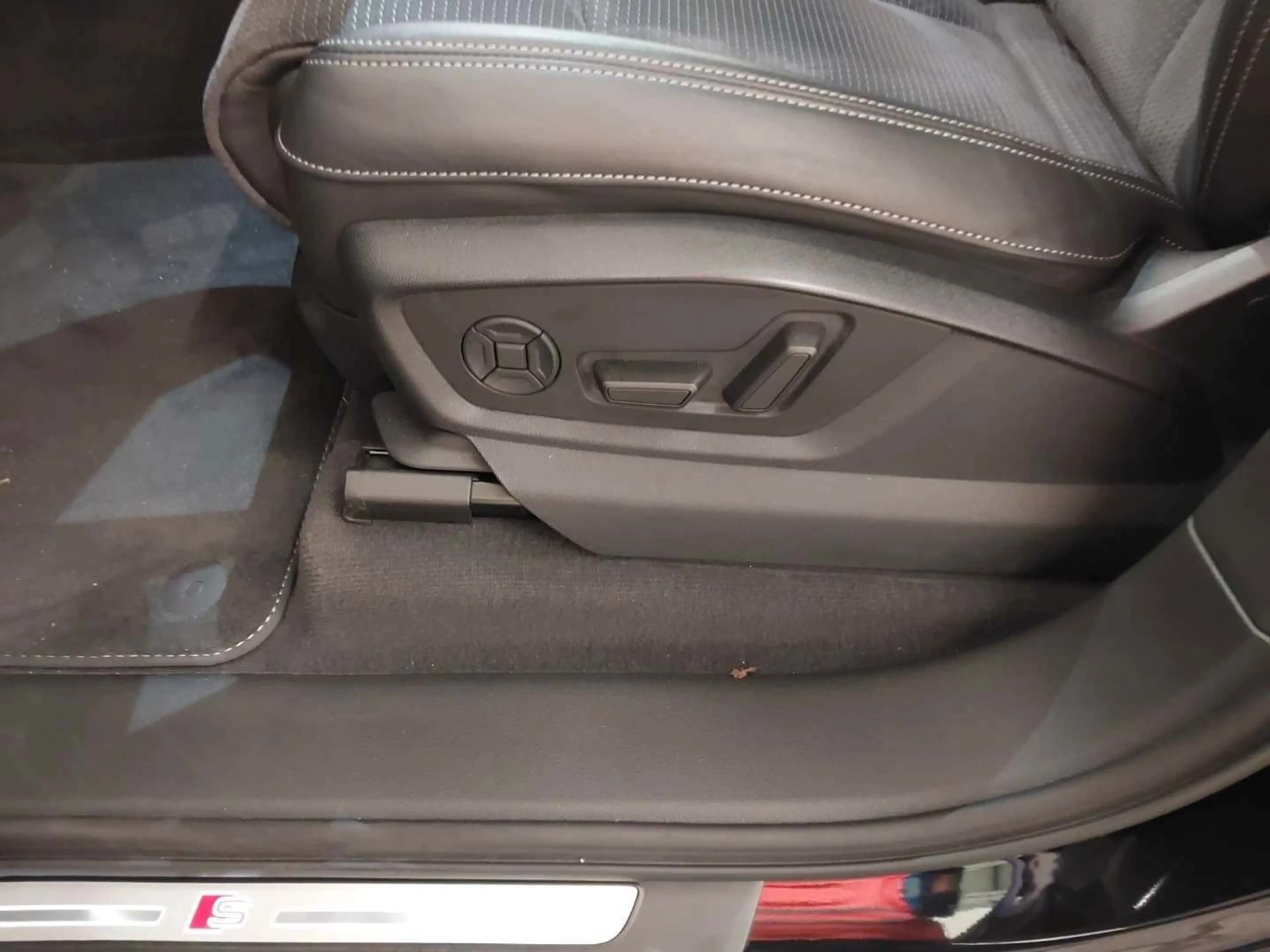 Audi SQ7 quattro /Soft-Close /Panorama /B&O /ACC /1HA — photo 7