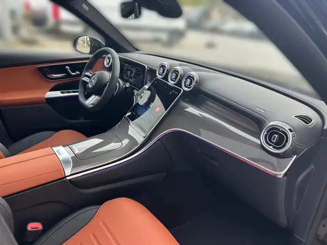 Mercedes-Benz GLC 200 d 4MATIC AMG-Premium Paket * Pano * Ansicht 10