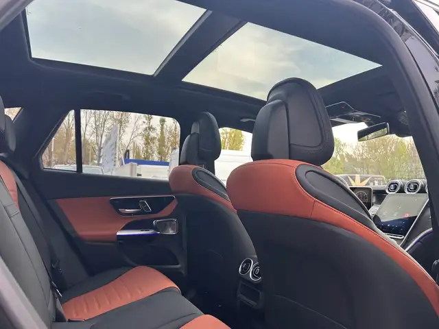 Mercedes-Benz GLC 200 d 4MATIC AMG-Premium Paket * Pano * Ansicht 11