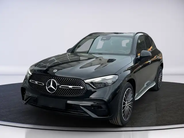 Mercedes-Benz GLC 200 d 4MATIC AMG-Premium Paket * Pano * Ansicht 4