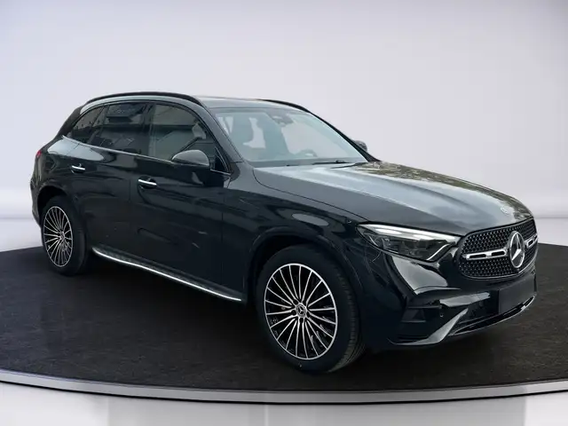 Mercedes-Benz GLC 200 d 4MATIC AMG-Premium Paket * Pano * Ansicht 8