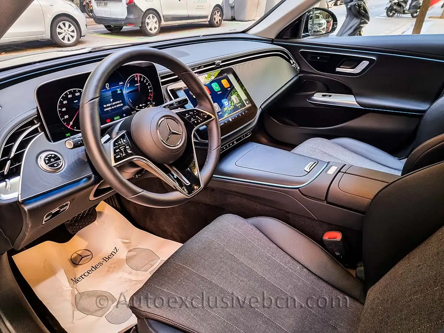 Mercedes-Benz E 300 Grau - 2