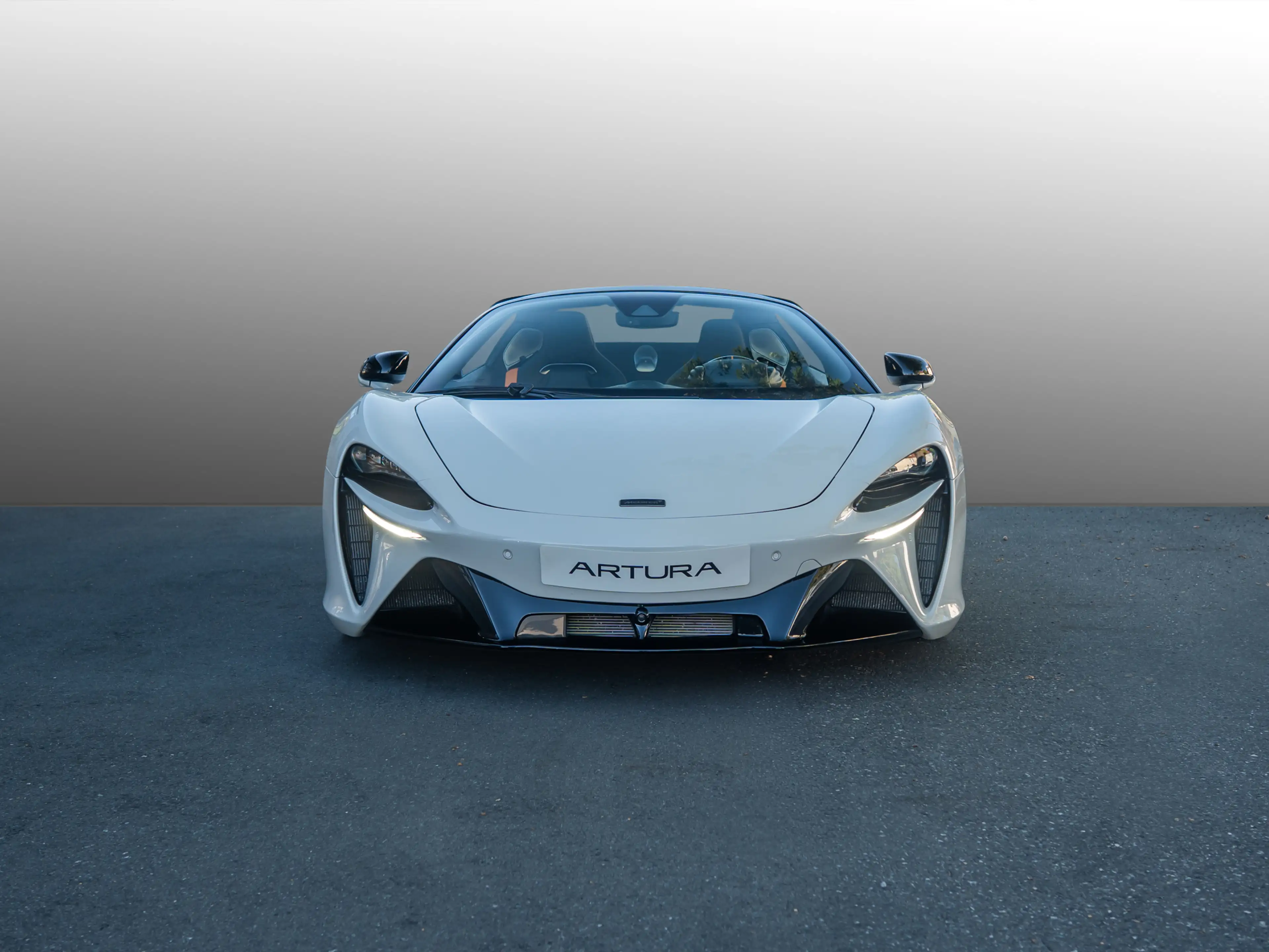 McLaren Artura TechLux Int. | B&W | Carbon | ECR — photo 2
