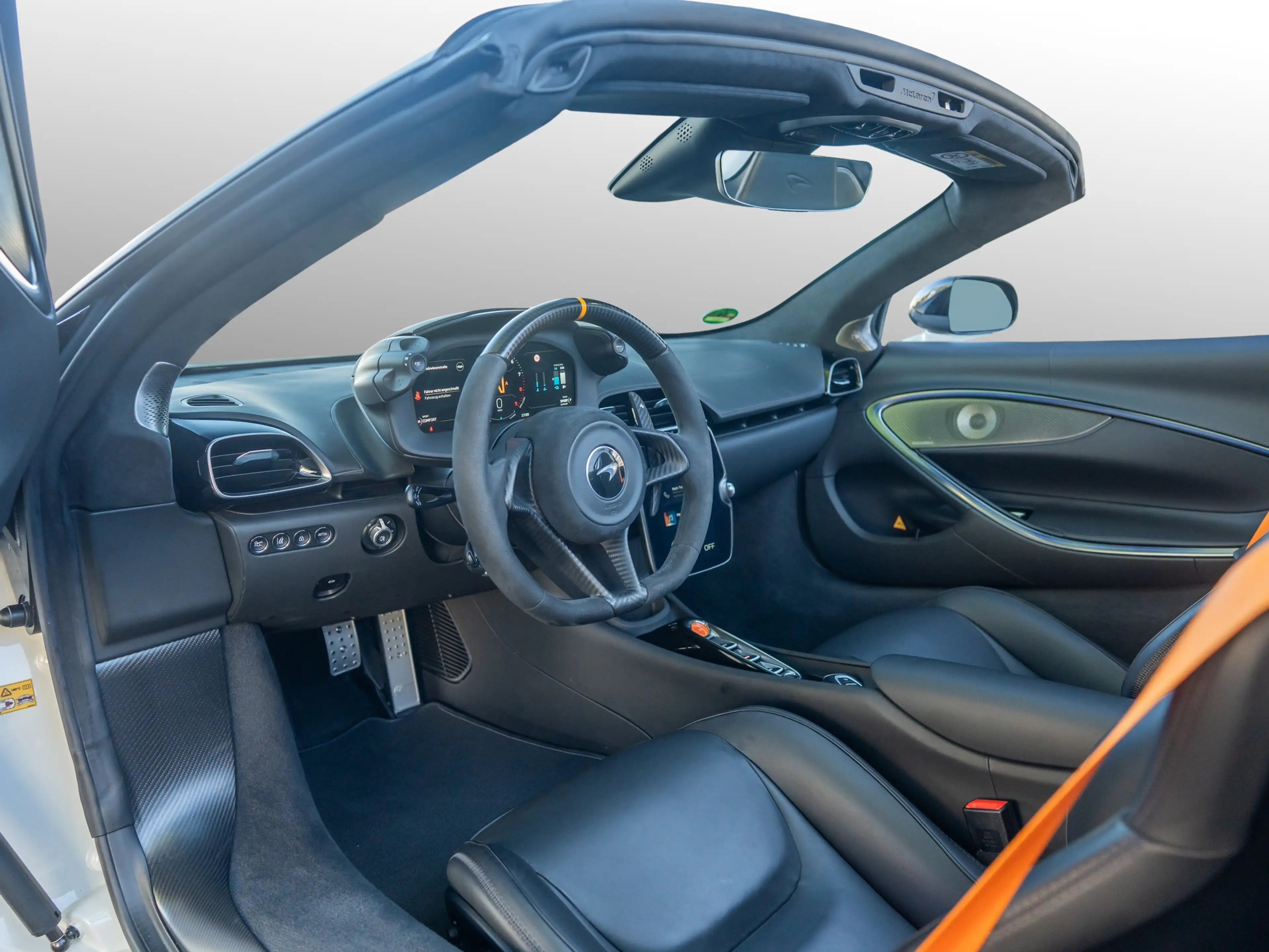 McLaren Artura TechLux Int. | B&W | Carbon | ECR — photo 8