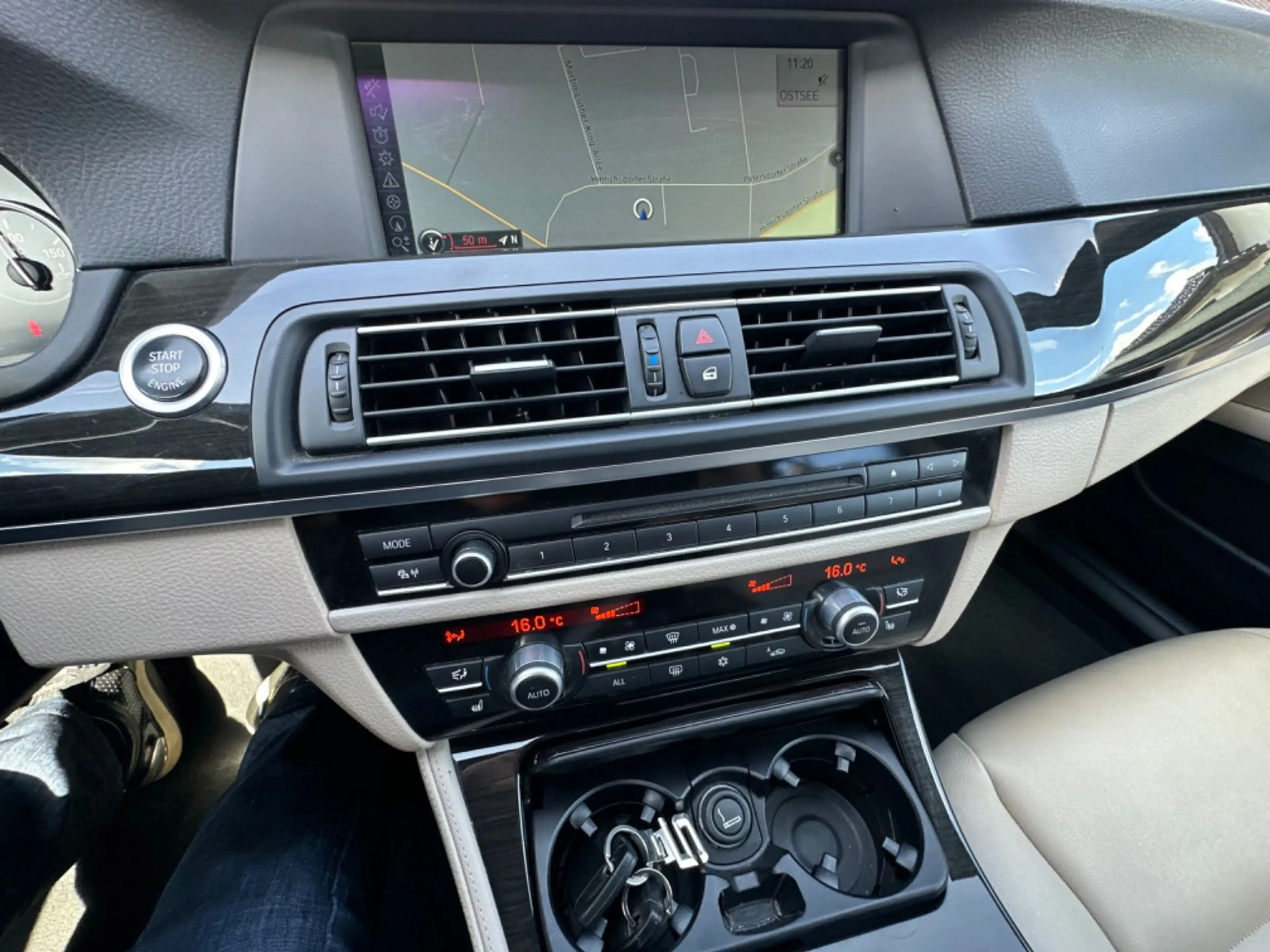 BMW 525 5 Touring NAVI XENON LEDER TEMPOMAT AHK — photo 13