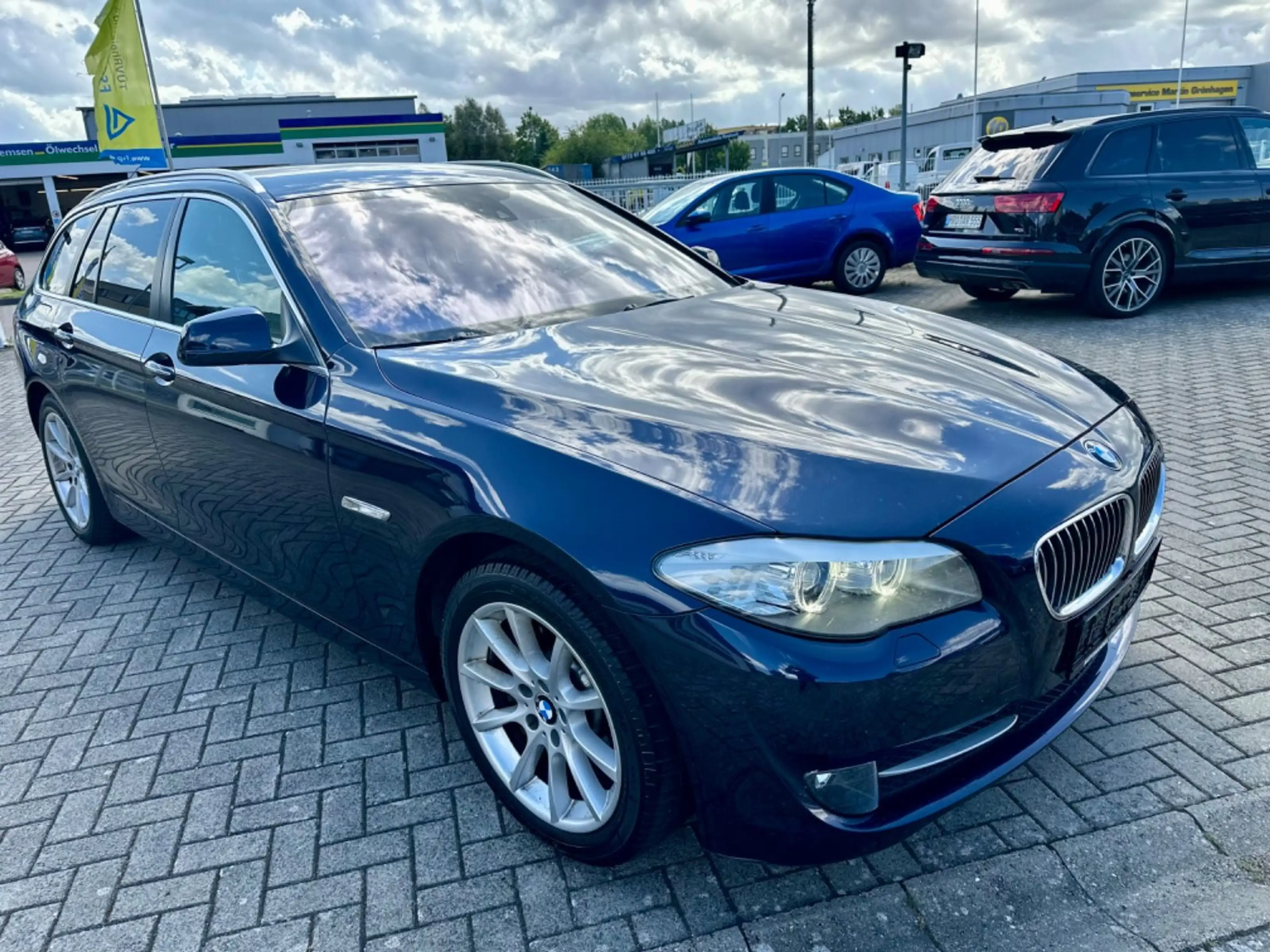 BMW 525 5 Touring NAVI XENON LEDER TEMPOMAT AHK — photo 2