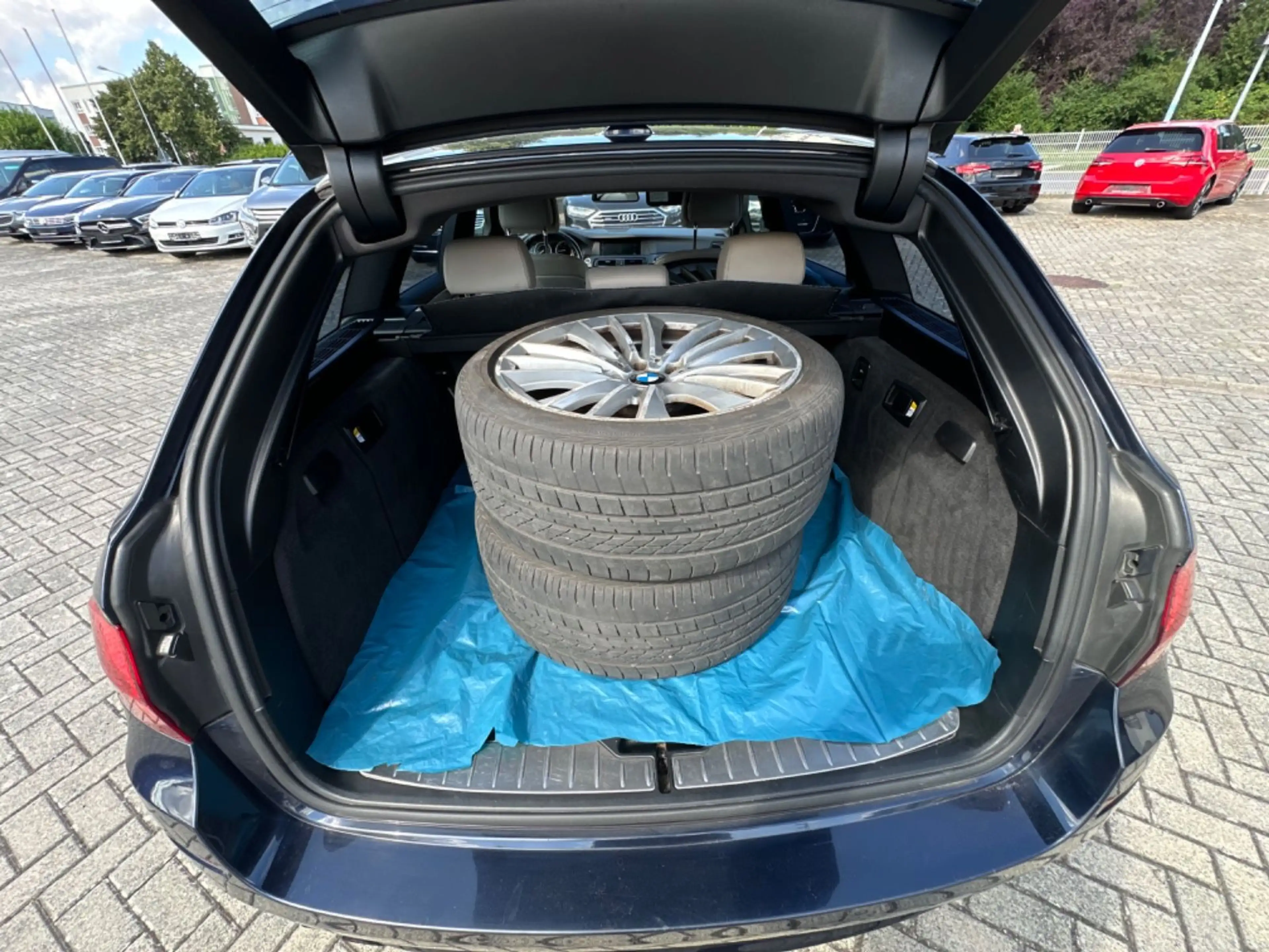 BMW 525 5 Touring NAVI XENON LEDER TEMPOMAT AHK — photo 6